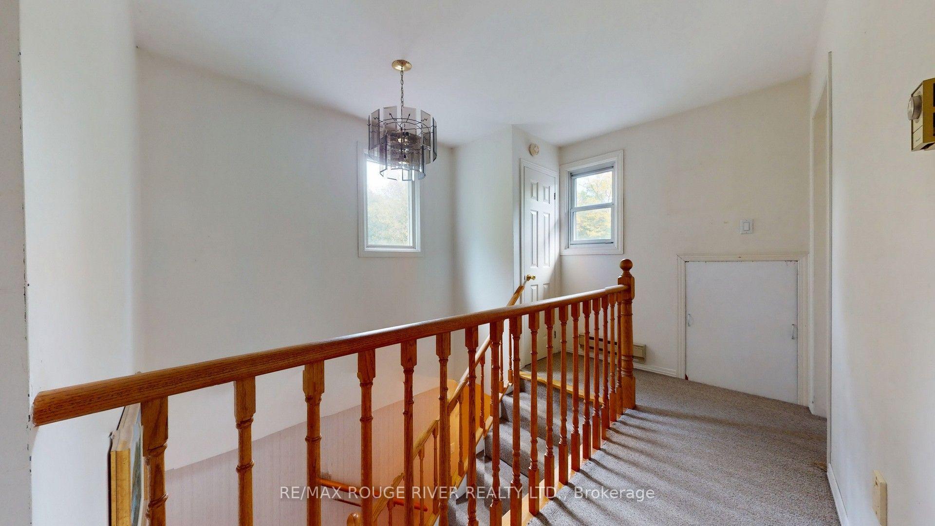 Photo 26 of 37 Acland Crescent, Scarborough, Highland Creek — HOMEH