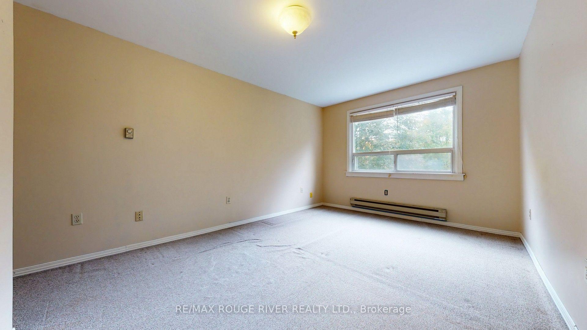 Photo 29 of 37 Acland Crescent, Scarborough, Highland Creek — HOMEH
