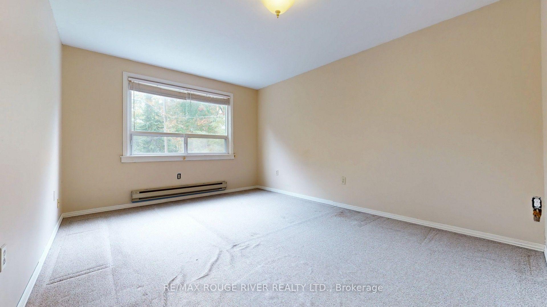 Photo 30 of 37 Acland Crescent, Scarborough, Highland Creek — HOMEH