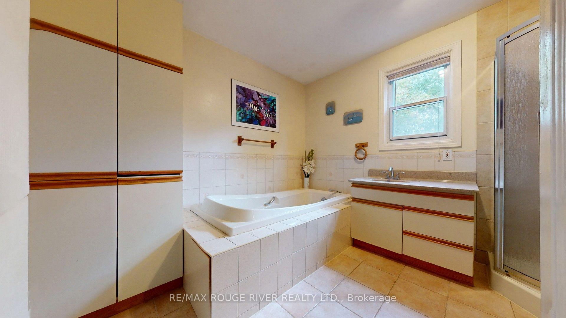 Photo 31 of 37 Acland Crescent, Scarborough, Highland Creek — HOMEH