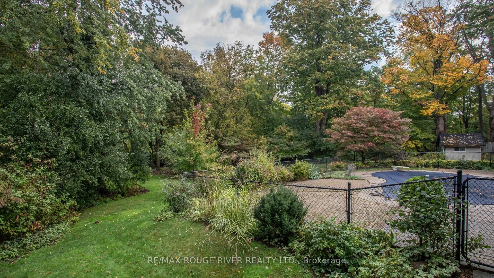 Photo 39 of 37 Acland Crescent, Scarborough, Highland Creek — HOMEH