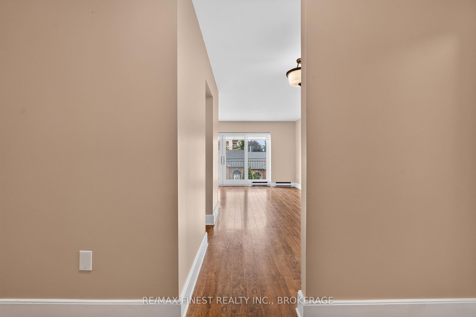 Photo 8 of Unit 302, 2 Bay Street, Kingston, East of Sir John A. Blvd — HOMEH