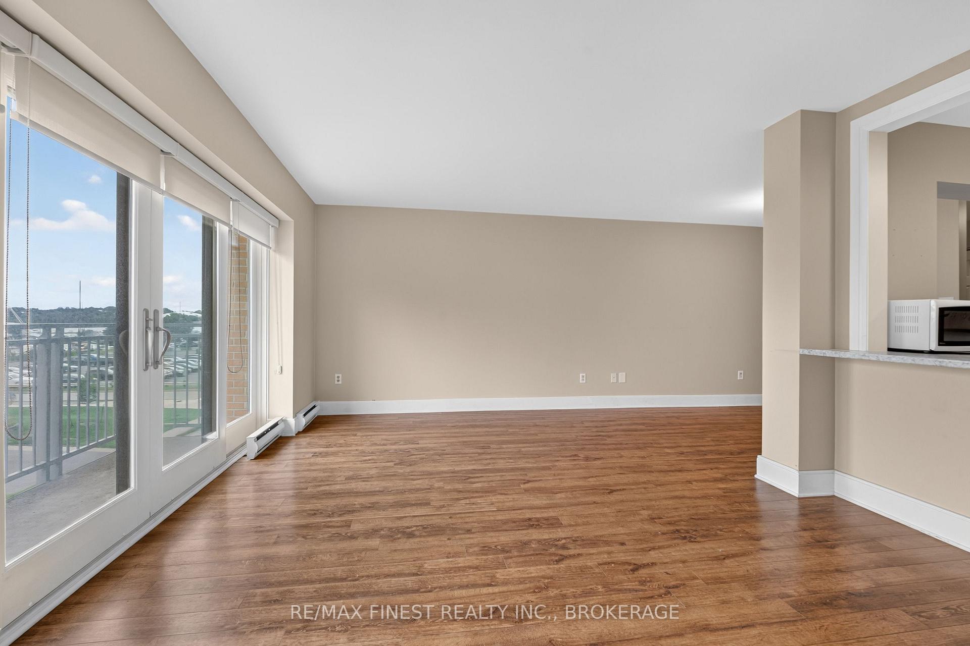 Photo 14 of Unit 302, 2 Bay Street, Kingston, East of Sir John A. Blvd — HOMEH