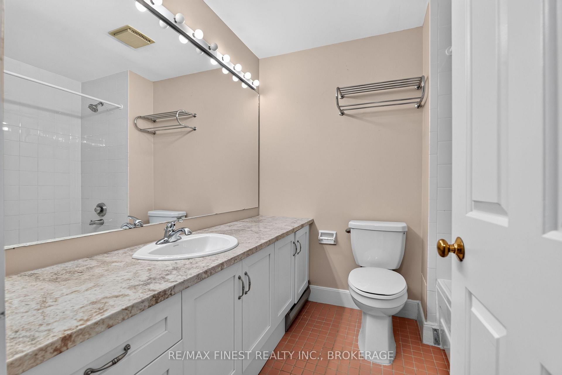 Photo 25 of Unit 302, 2 Bay Street, Kingston, East of Sir John A. Blvd — HOMEH