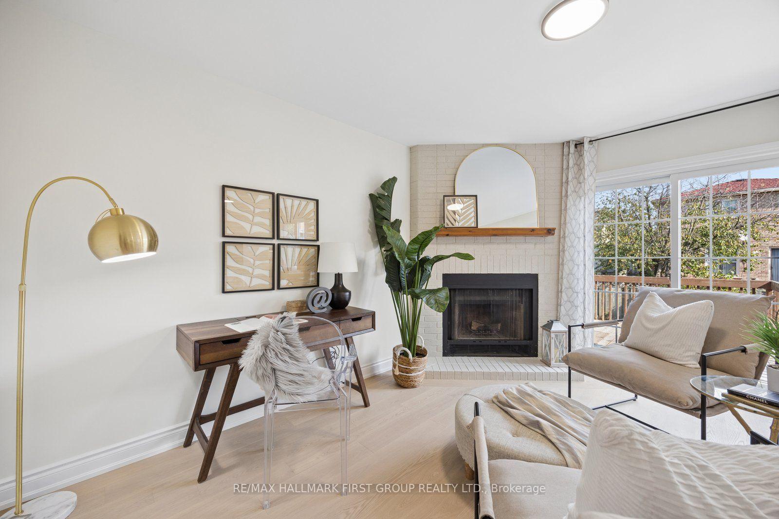 Photo 9 of 1870 Larksmere Court, Pickering, Village East — HOMEH