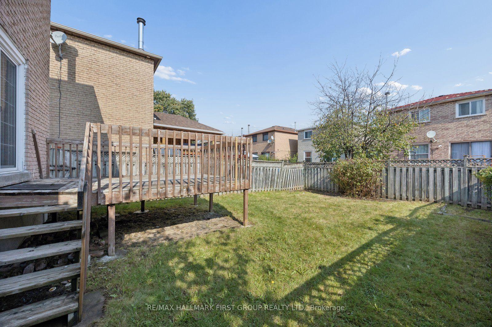 Photo 39 of 1870 Larksmere Court, Pickering, Village East — HOMEH
