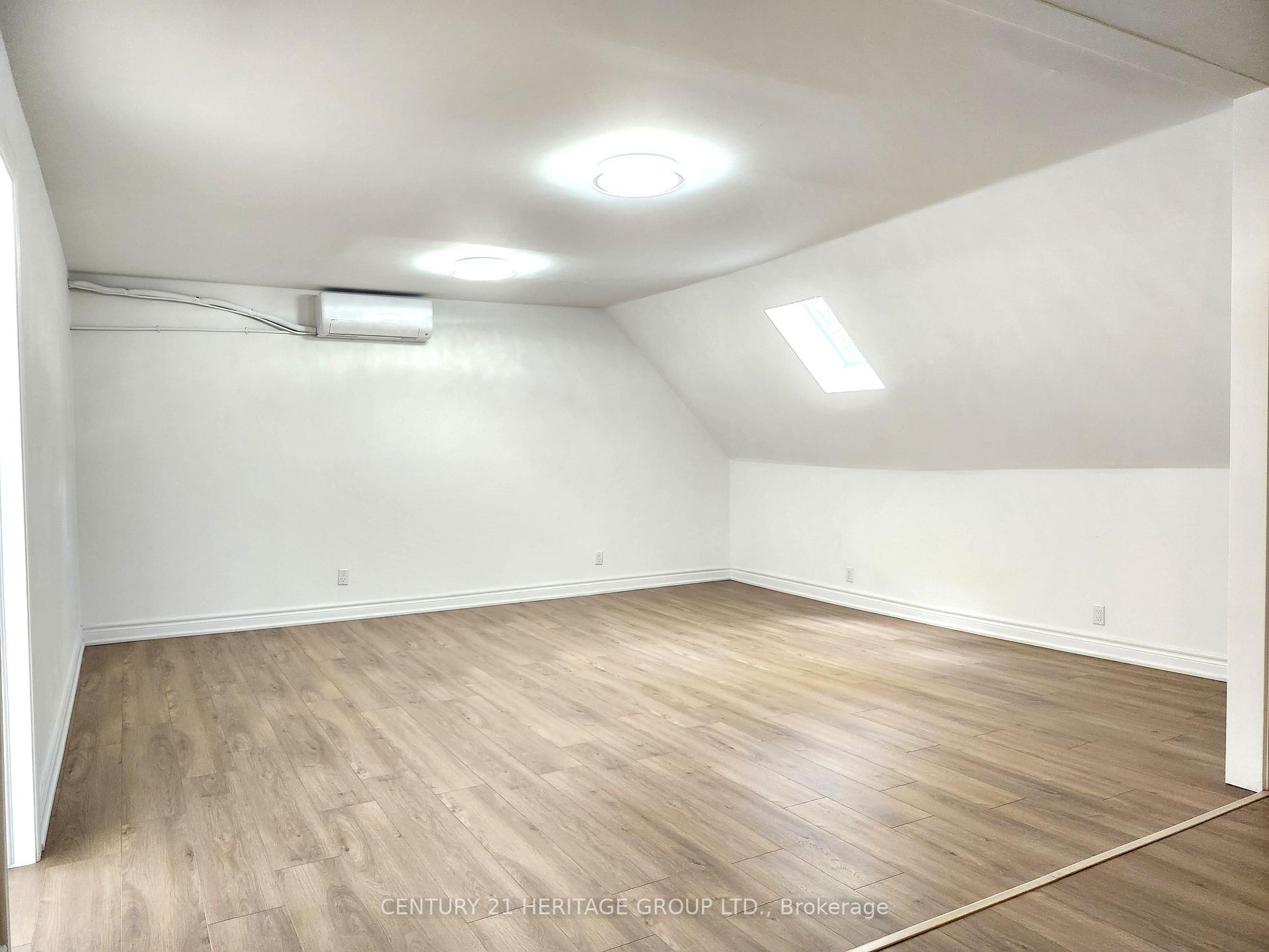Photo 5 of Unit 3, 1356 Avenue Road, Toronto, Lawrence Park South — HOMEH
