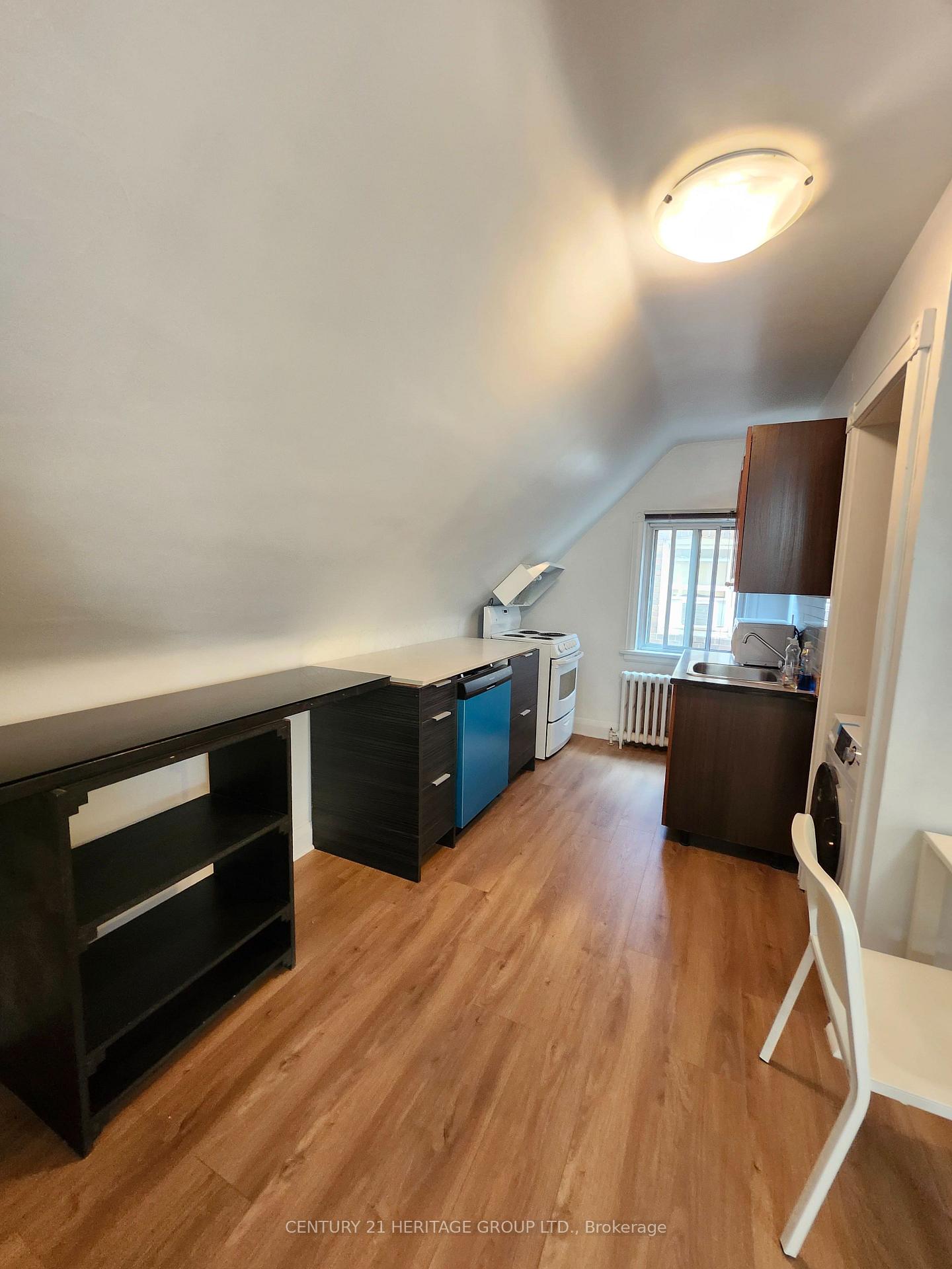 Photo 9 of Unit 3, 1356 Avenue Road, Toronto, Lawrence Park South — HOMEH