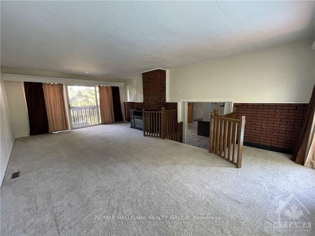 Photo 6 of 38 Capilano Drive, Ottawa, City View/Skyline/Fisher Heights/Parkwood Hills — HOMEH