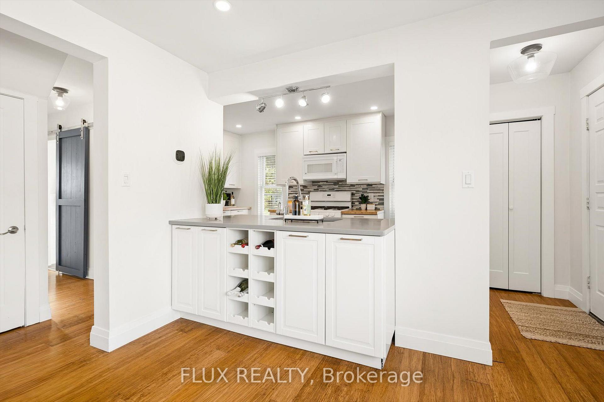 Photo 10 of 113 Adelaide Street, Kitchener, Cherry Hill — HOMEH
