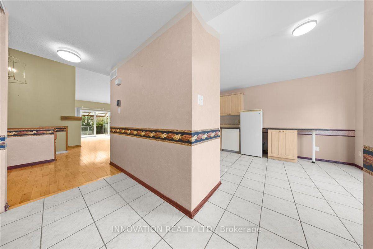 Photo 7 of 16 Jack Aaron Drive, Ottawa, Craig Henry/Woodvale — HOMEH