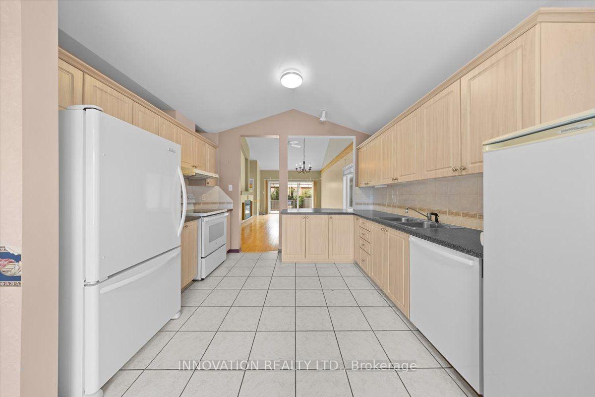 Photo 12 of 16 Jack Aaron Drive, Ottawa, Craig Henry/Woodvale — HOMEH