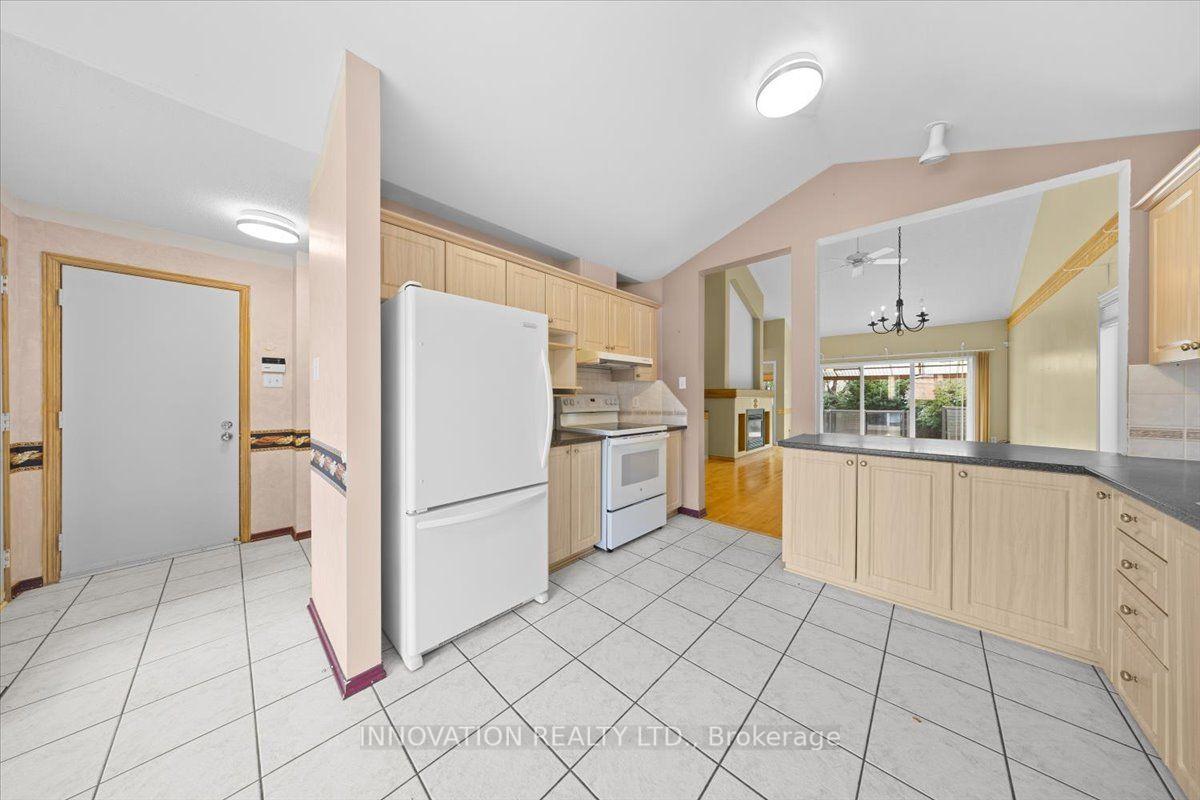 Photo 13 of 16 Jack Aaron Drive, Ottawa, Craig Henry/Woodvale — HOMEH