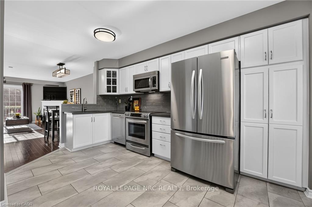 Photo 8 of 3480 Upper Middle Road, Burlington, Palmer — HOMEH