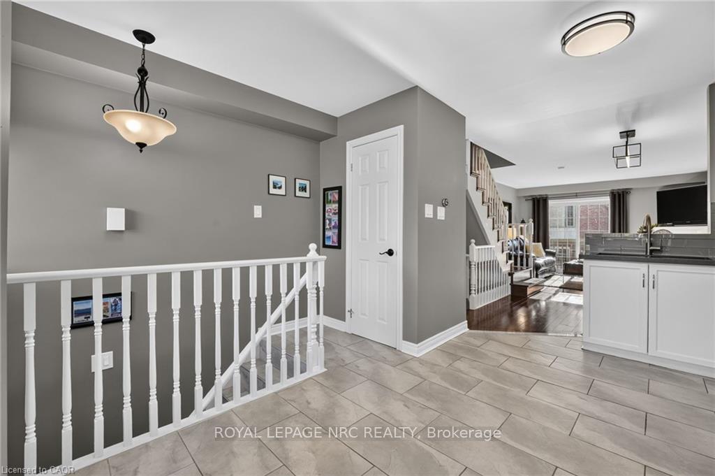 Photo 11 of 3480 Upper Middle Road, Burlington, Palmer — HOMEH