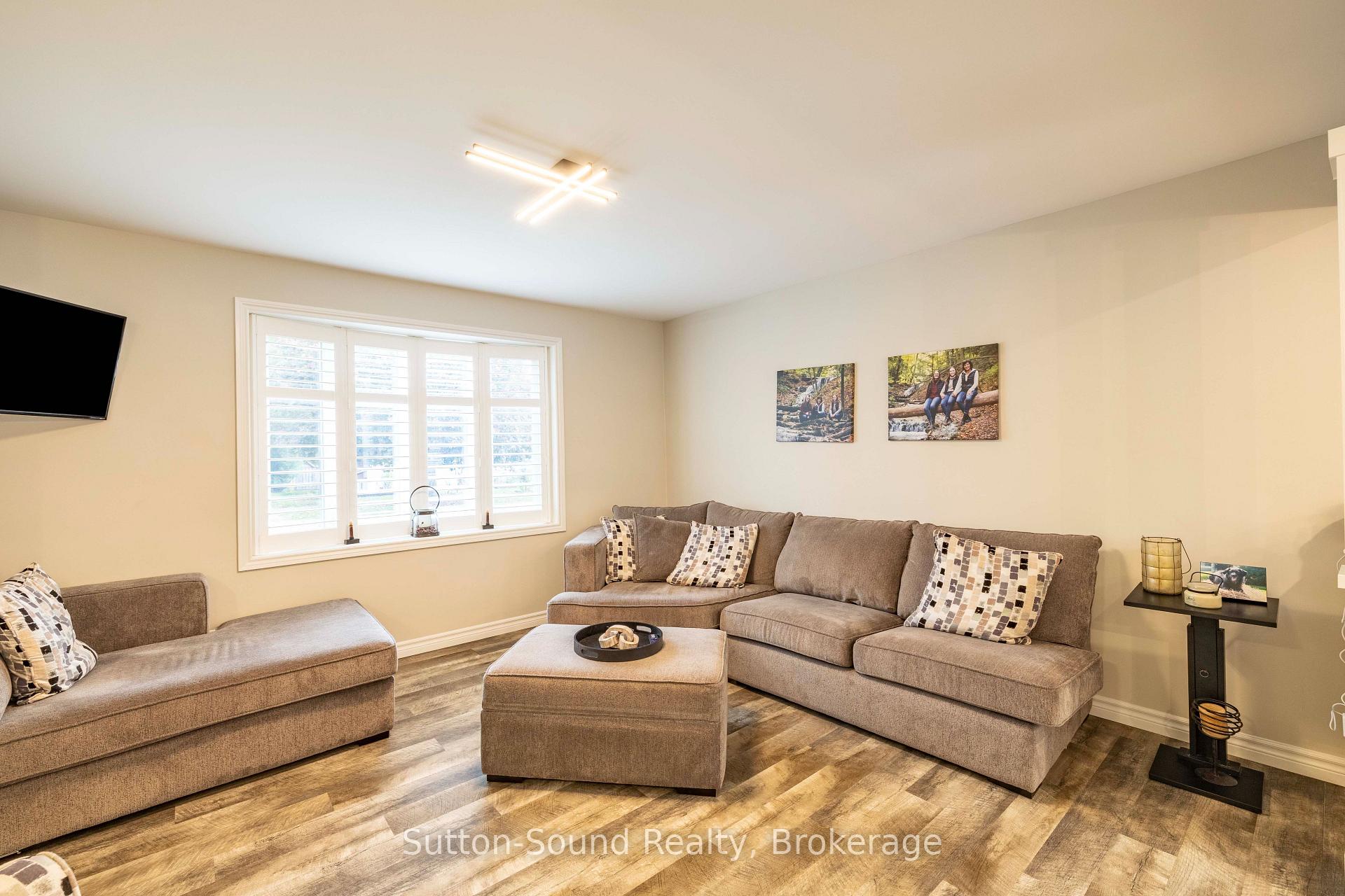 Photo 5 of 850 8th Avenue E, Owen Sound — HOMEH