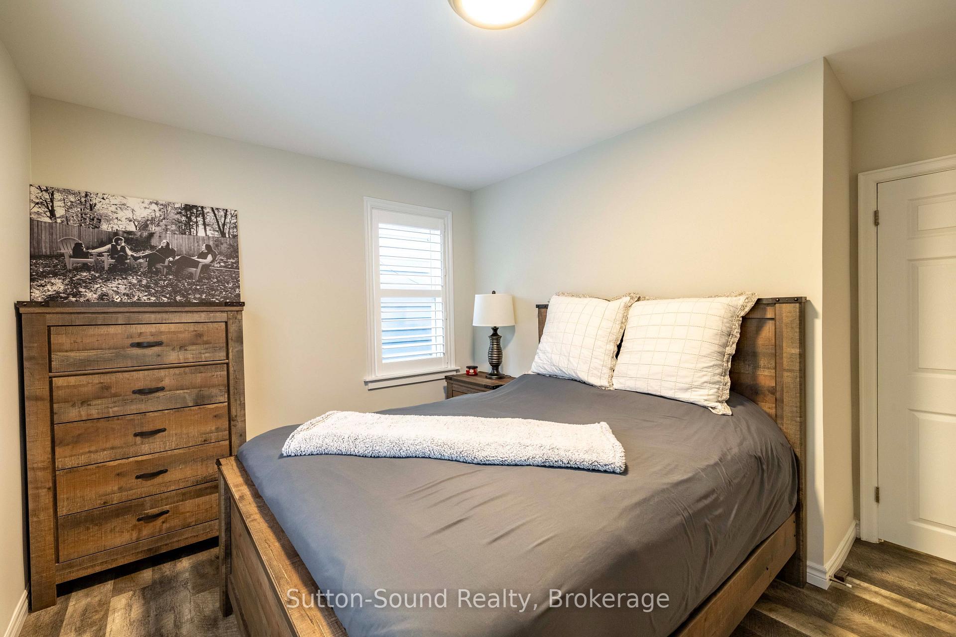 Photo 9 of 850 8th Avenue E, Owen Sound — HOMEH
