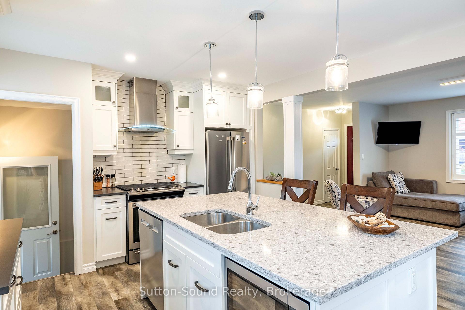 Photo 16 of 850 8th Avenue E, Owen Sound — HOMEH