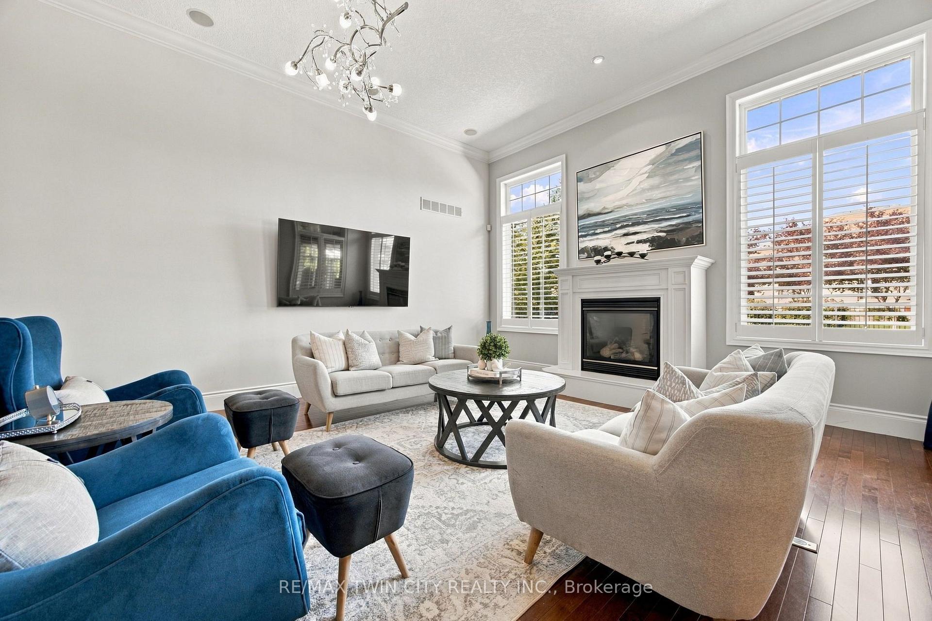 Photo 11 of 209 Longview Crescent, Kitchener, Pioneer Tower West — HOMEH