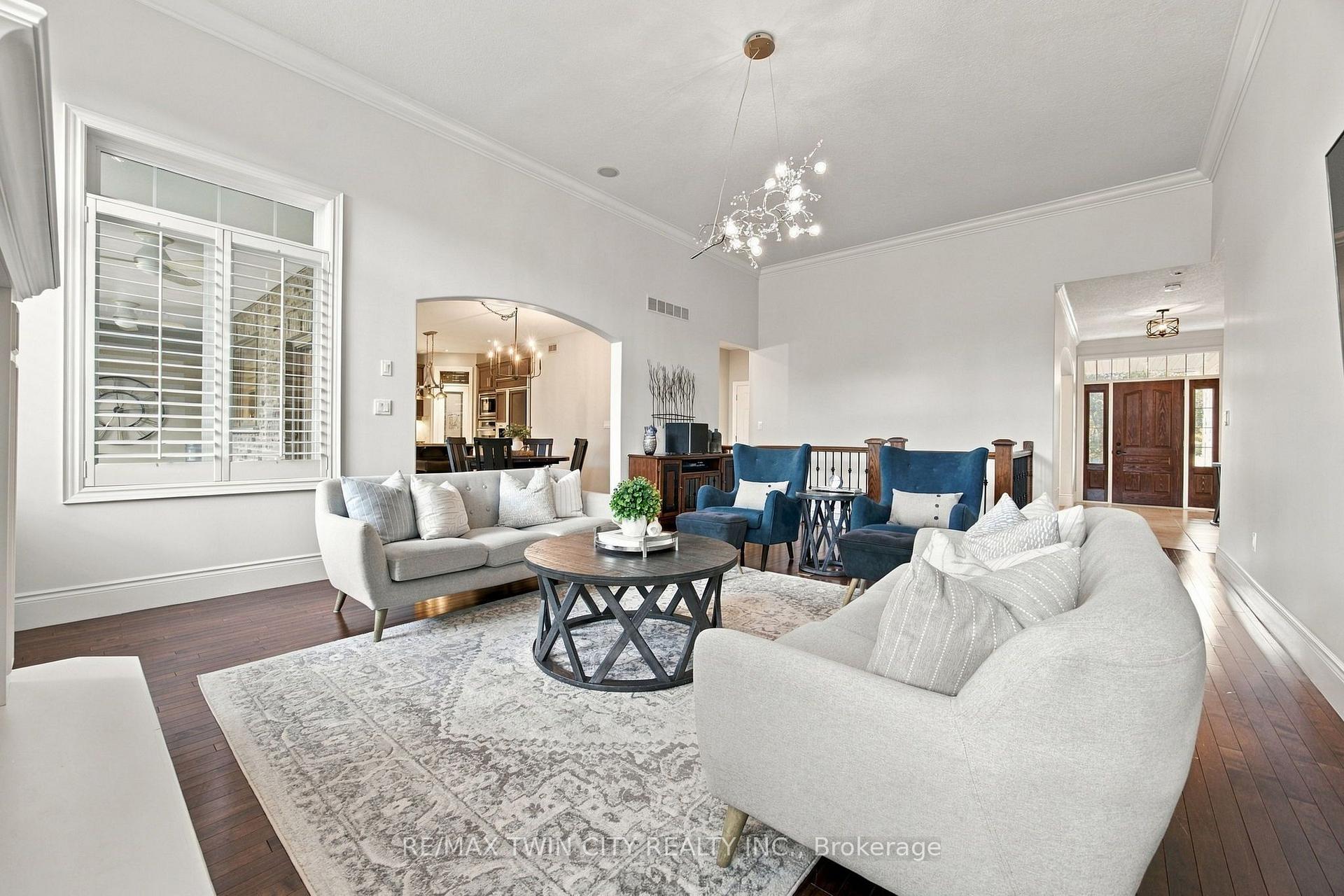 Photo 12 of 209 Longview Crescent, Kitchener, Pioneer Tower West — HOMEH