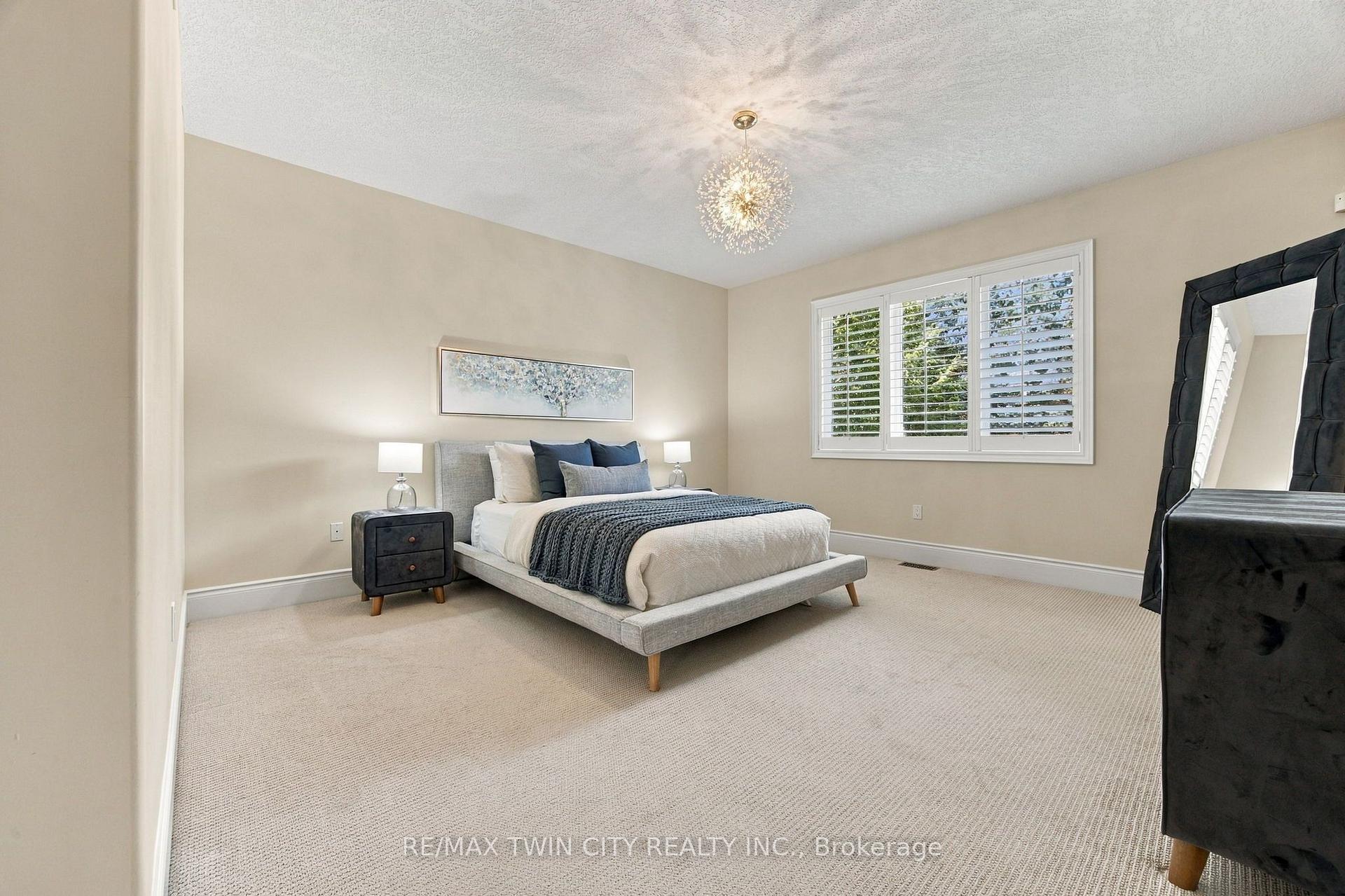 Photo 19 of 209 Longview Crescent, Kitchener, Pioneer Tower West — HOMEH