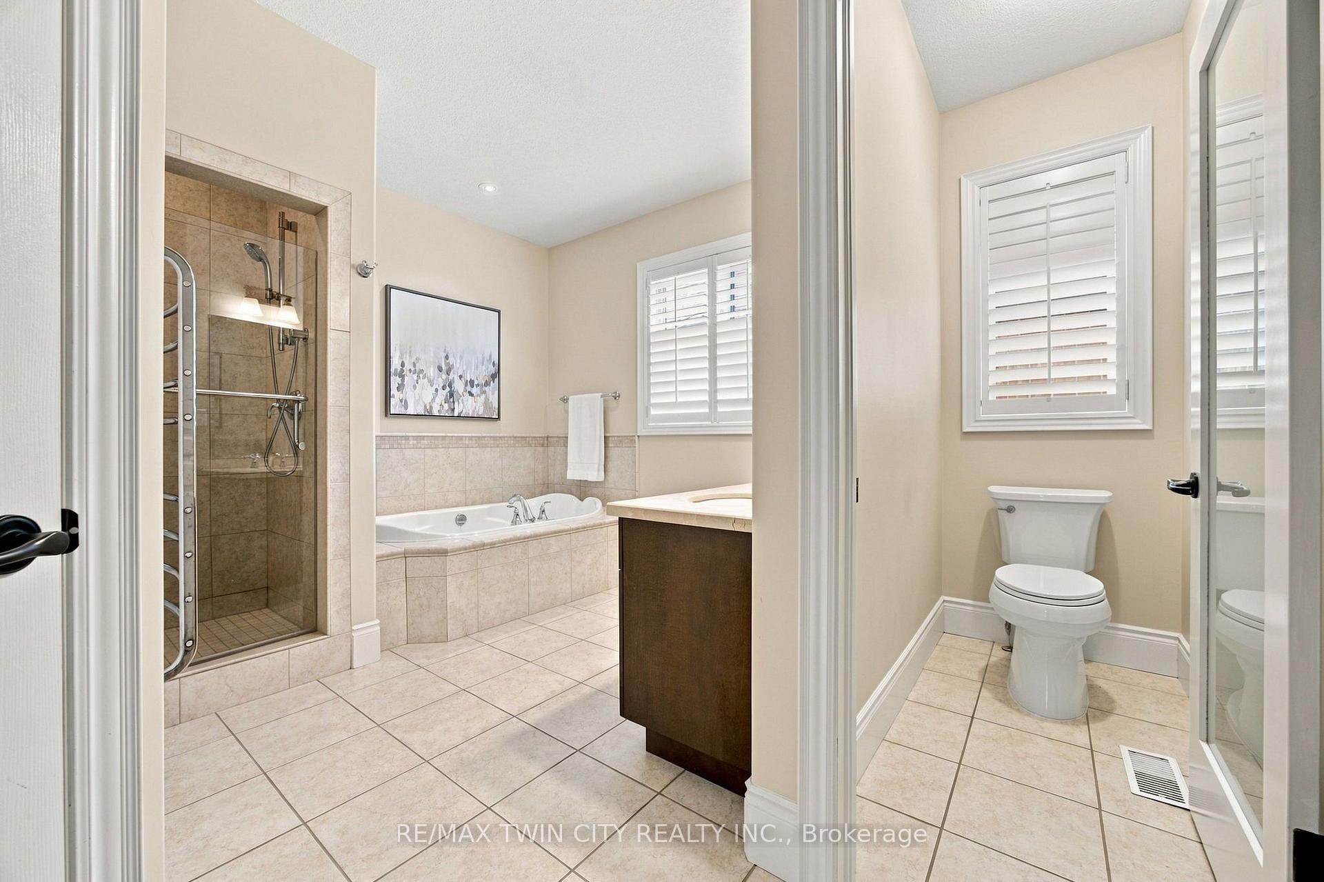 Photo 20 of 209 Longview Crescent, Kitchener, Pioneer Tower West — HOMEH