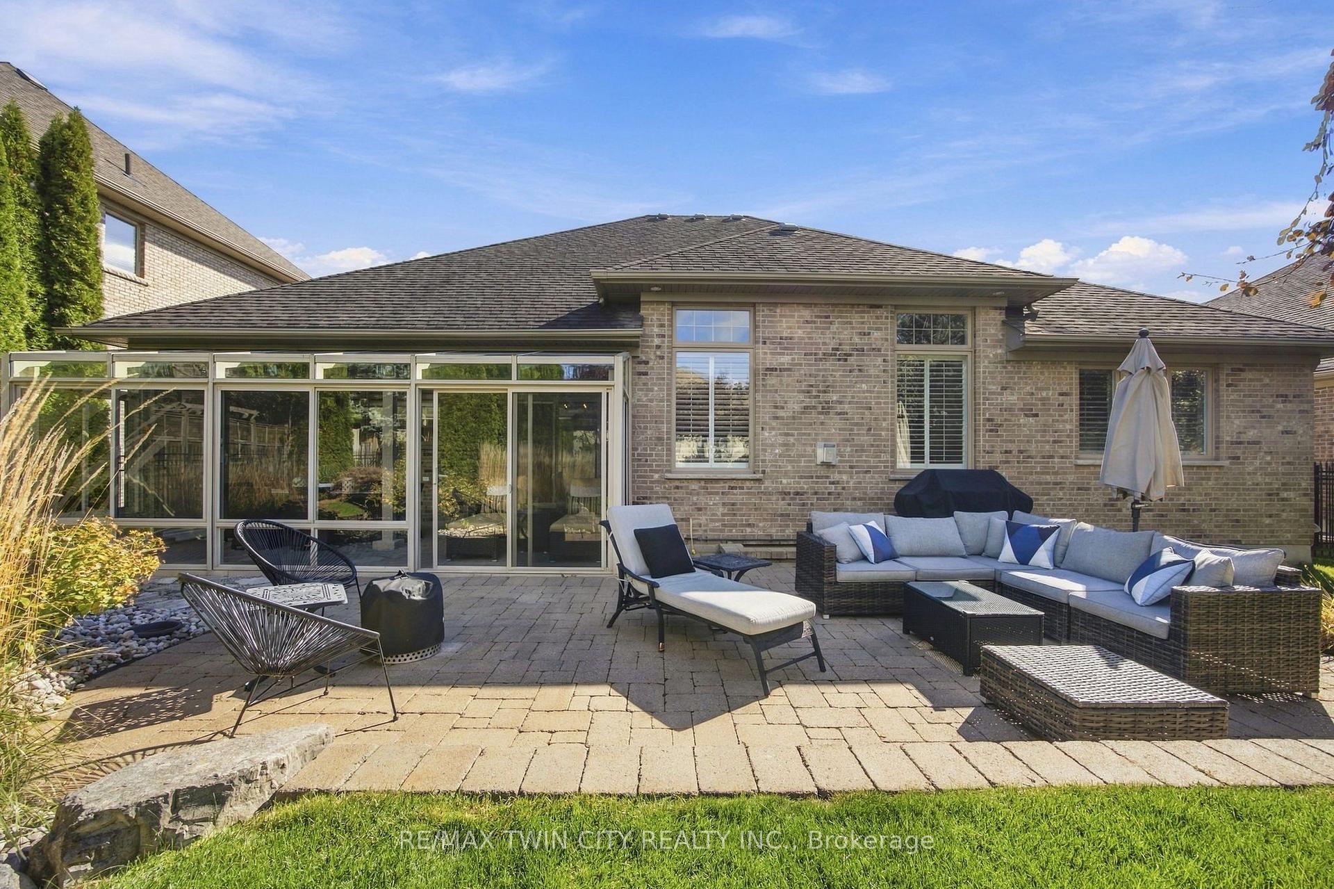 Photo 32 of 209 Longview Crescent, Kitchener, Pioneer Tower West — HOMEH