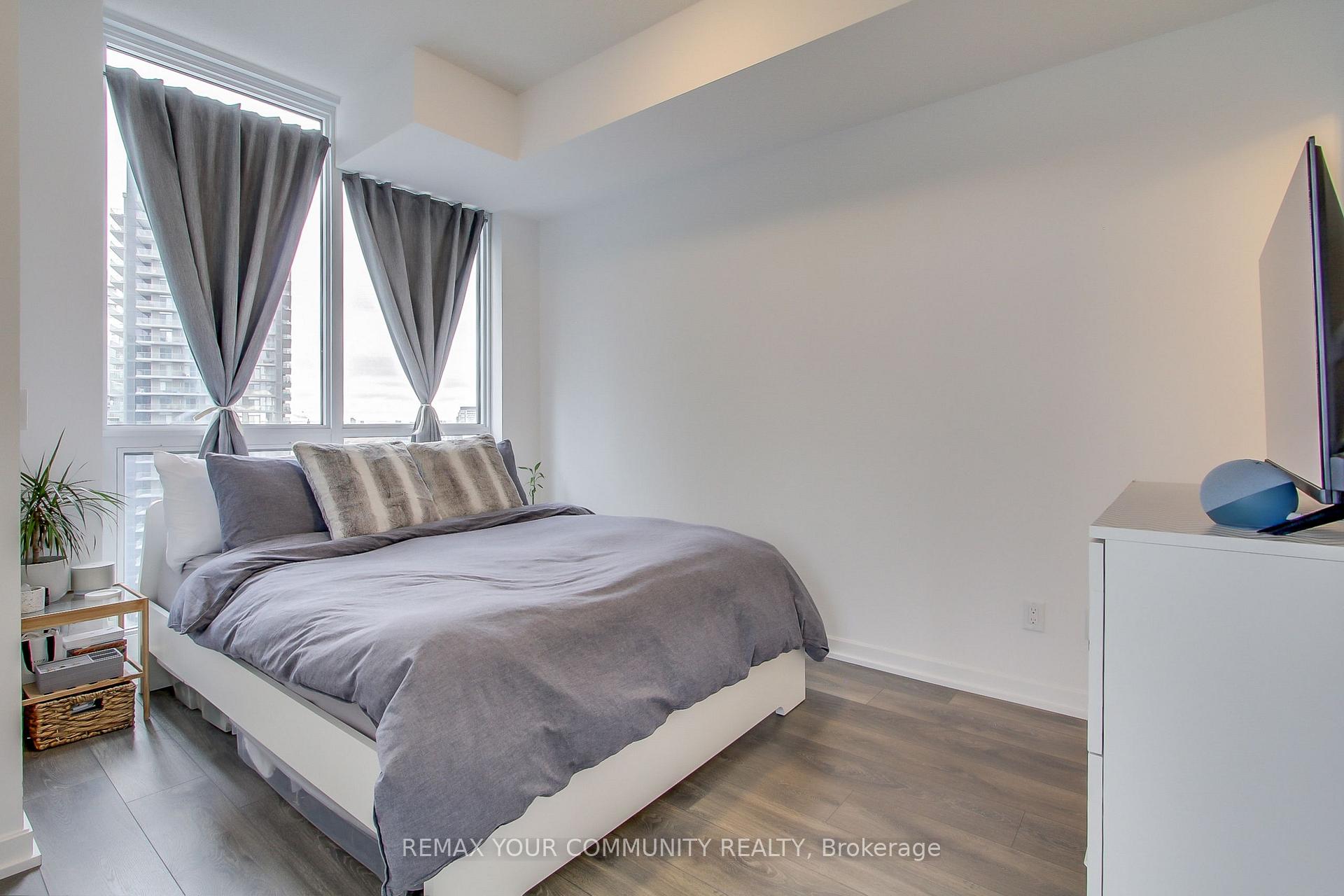 Photo 23 of Unit 1902, 32 Forest Manor Road, North York, Henry Farm — HOMEH