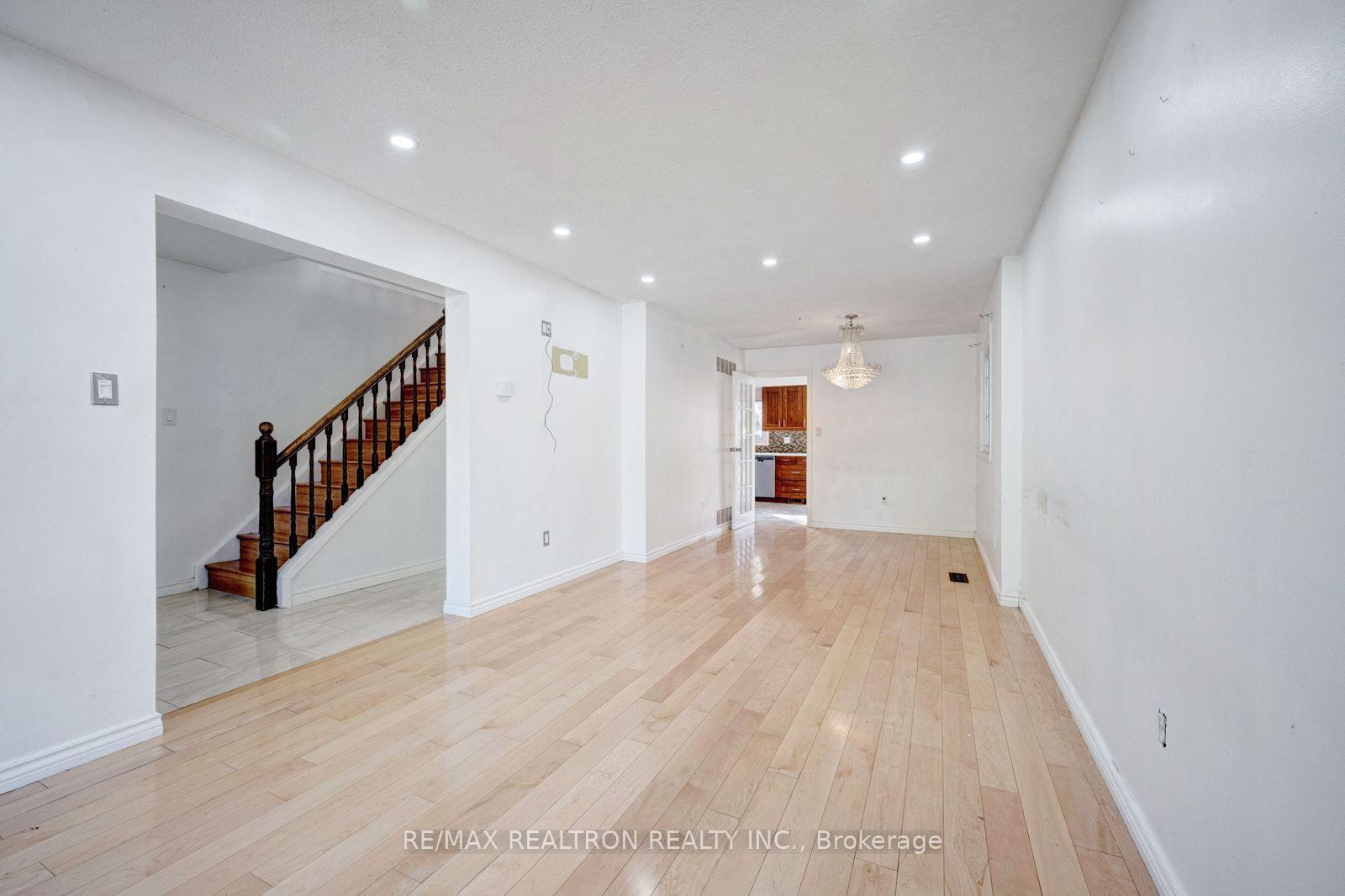 Photo 6 of 6446 Chaumont Crescent, Mississauga, Meadowvale — HOMEH
