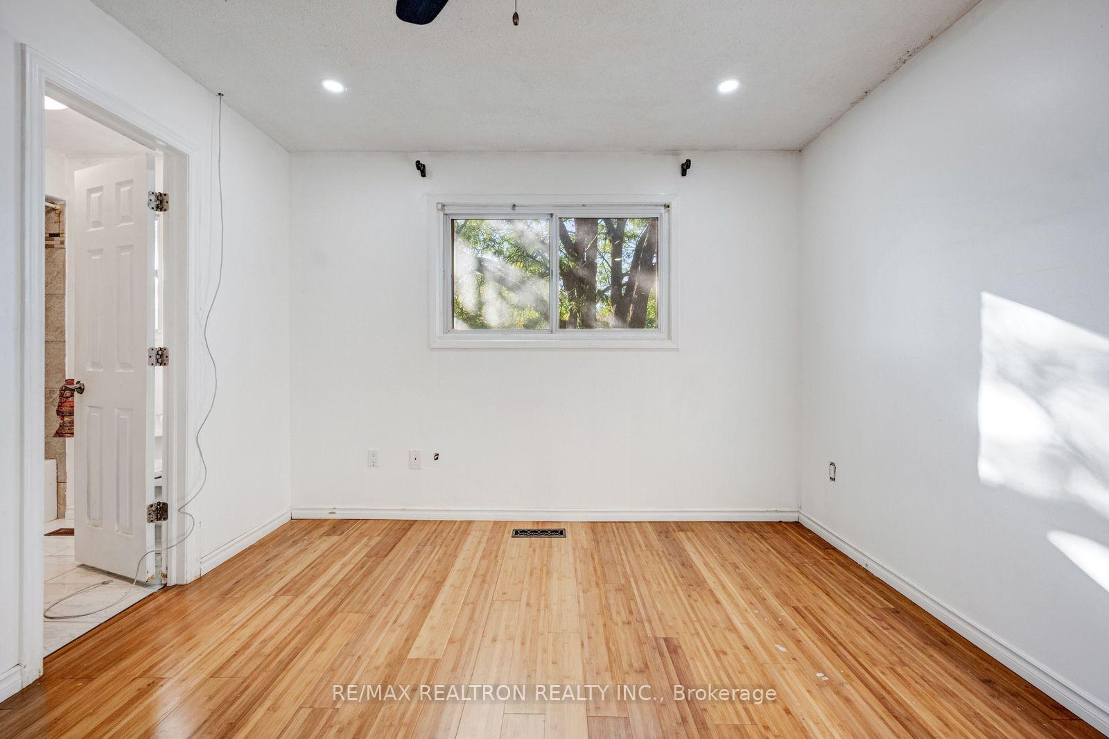 Photo 21 of 6446 Chaumont Crescent, Mississauga, Meadowvale — HOMEH