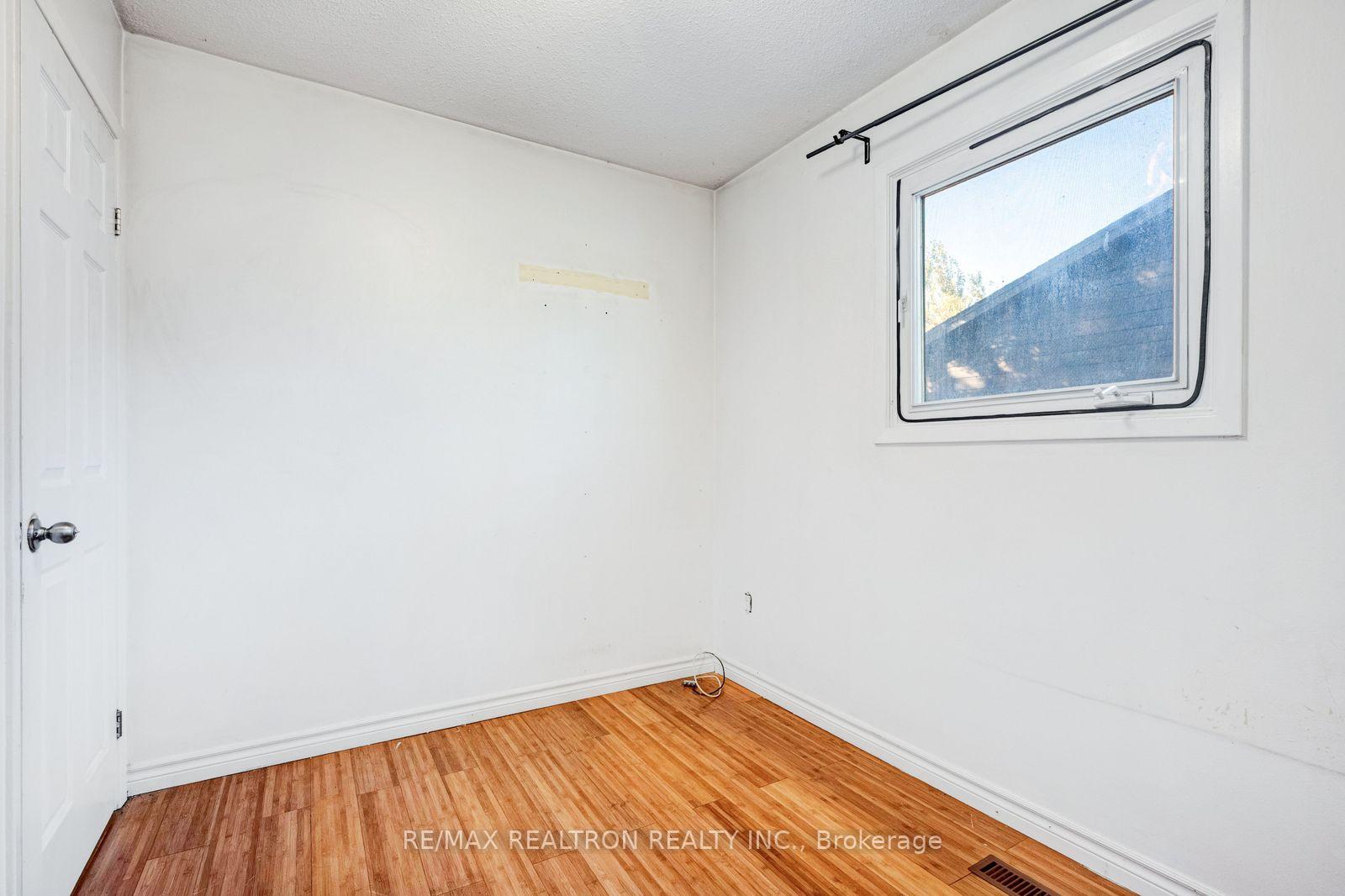 Photo 24 of 6446 Chaumont Crescent, Mississauga, Meadowvale — HOMEH