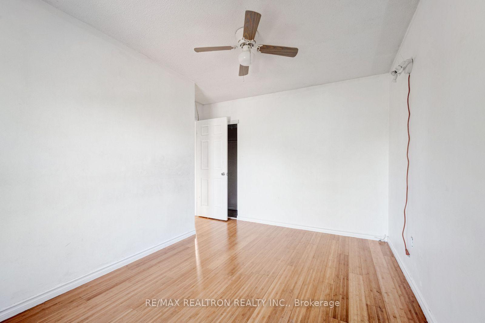Photo 33 of 6446 Chaumont Crescent, Mississauga, Meadowvale — HOMEH