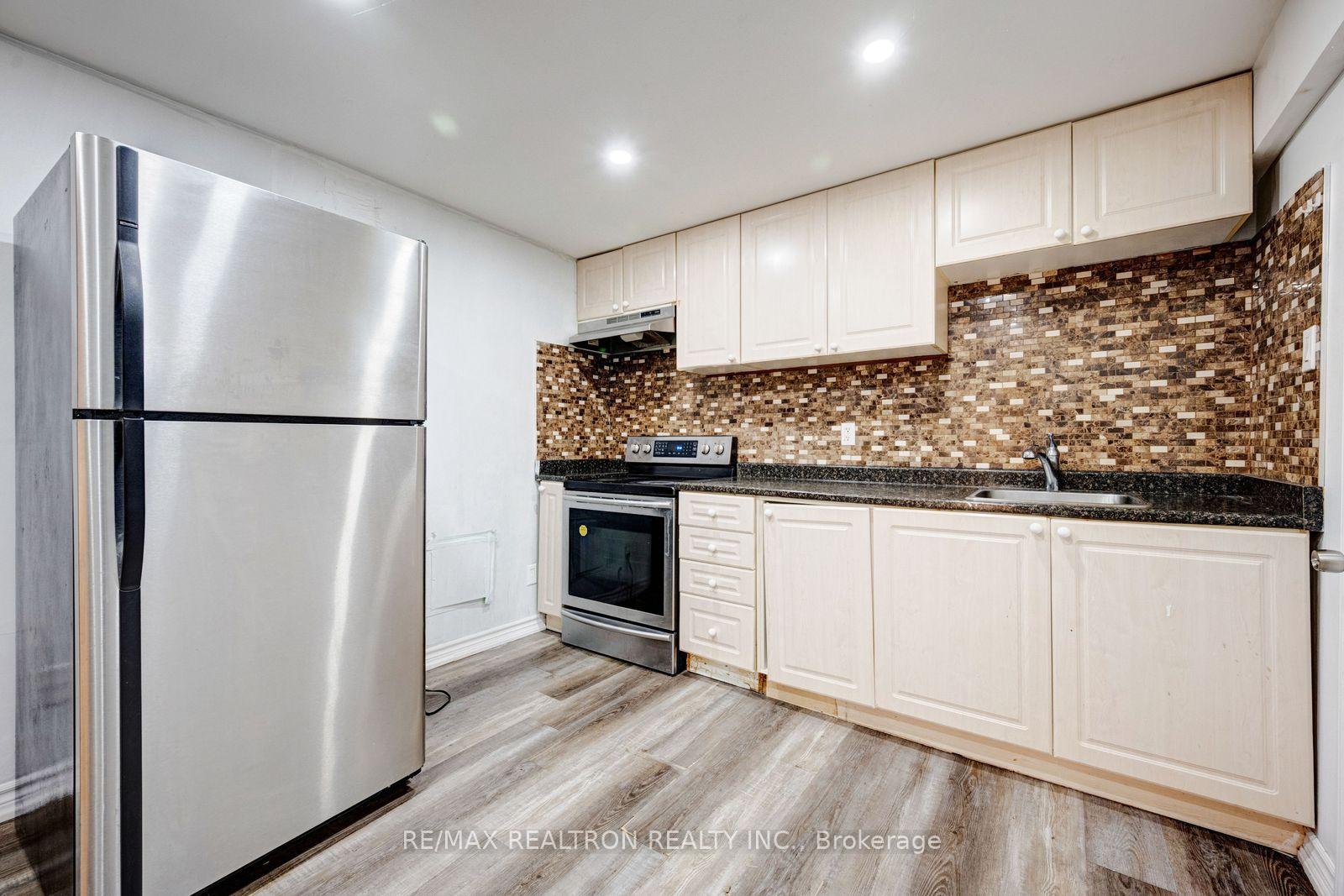 Photo 37 of 6446 Chaumont Crescent, Mississauga, Meadowvale — HOMEH