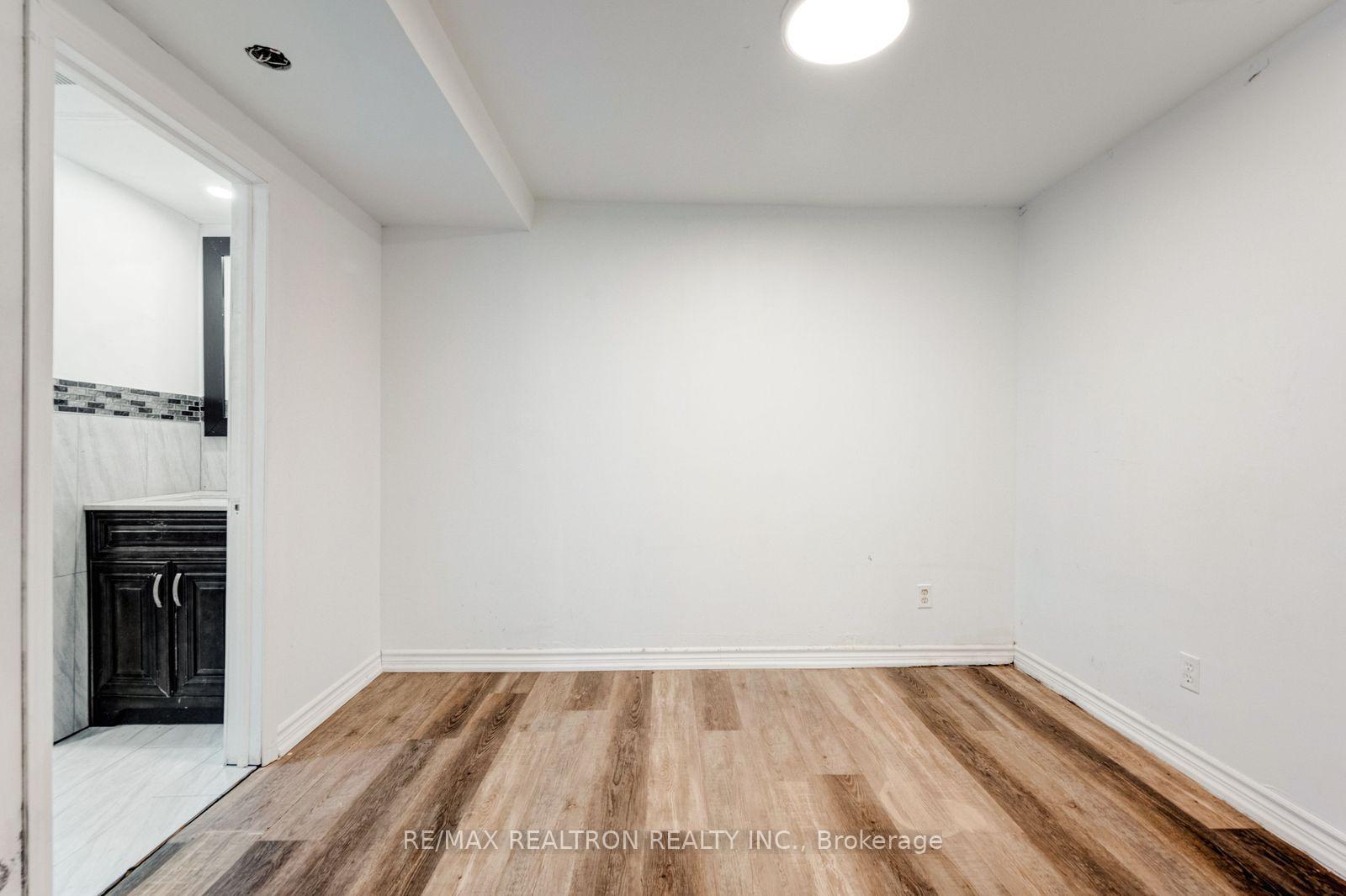 Photo 39 of 6446 Chaumont Crescent, Mississauga, Meadowvale — HOMEH