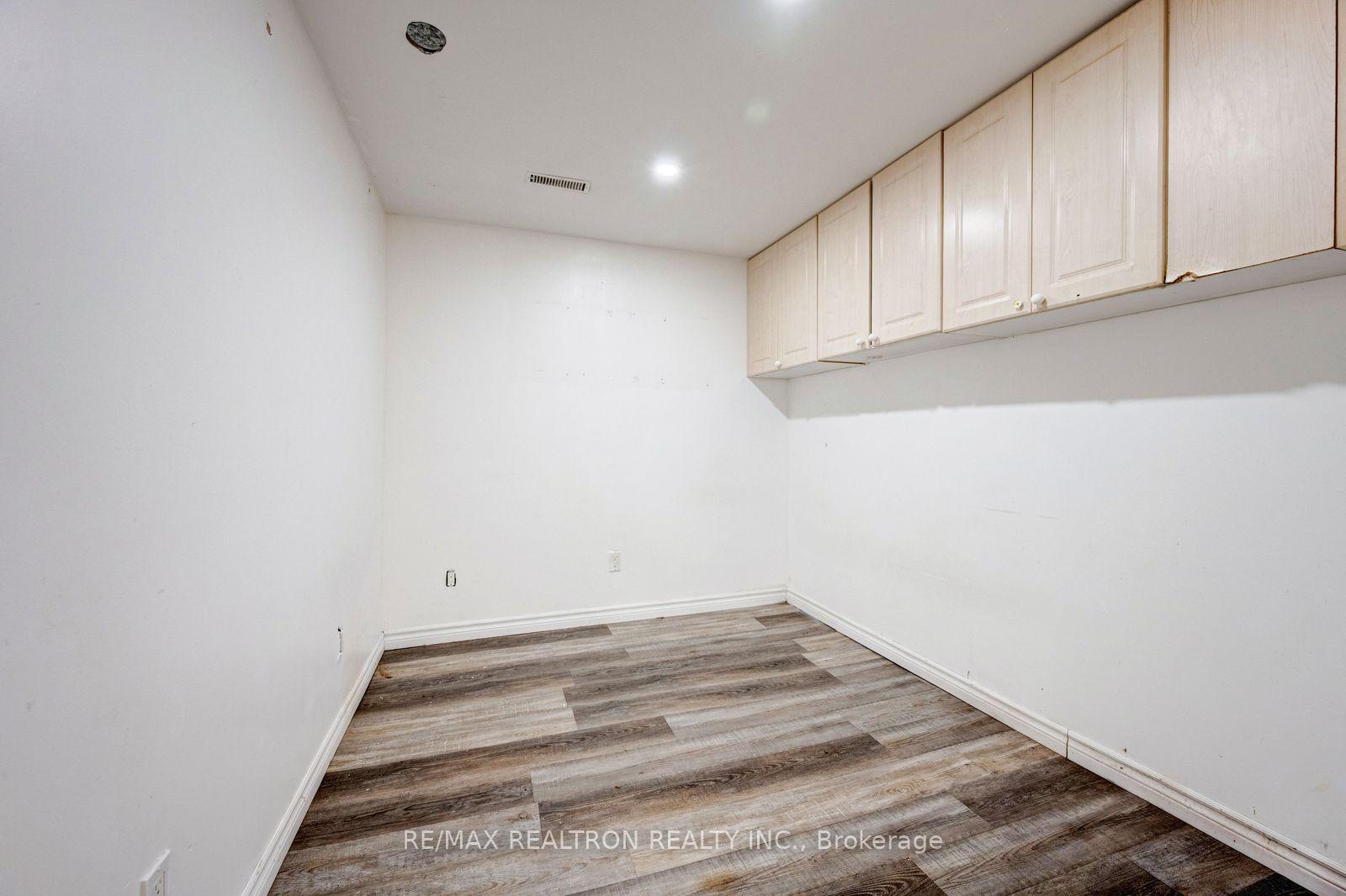 Photo 43 of 6446 Chaumont Crescent, Mississauga, Meadowvale — HOMEH
