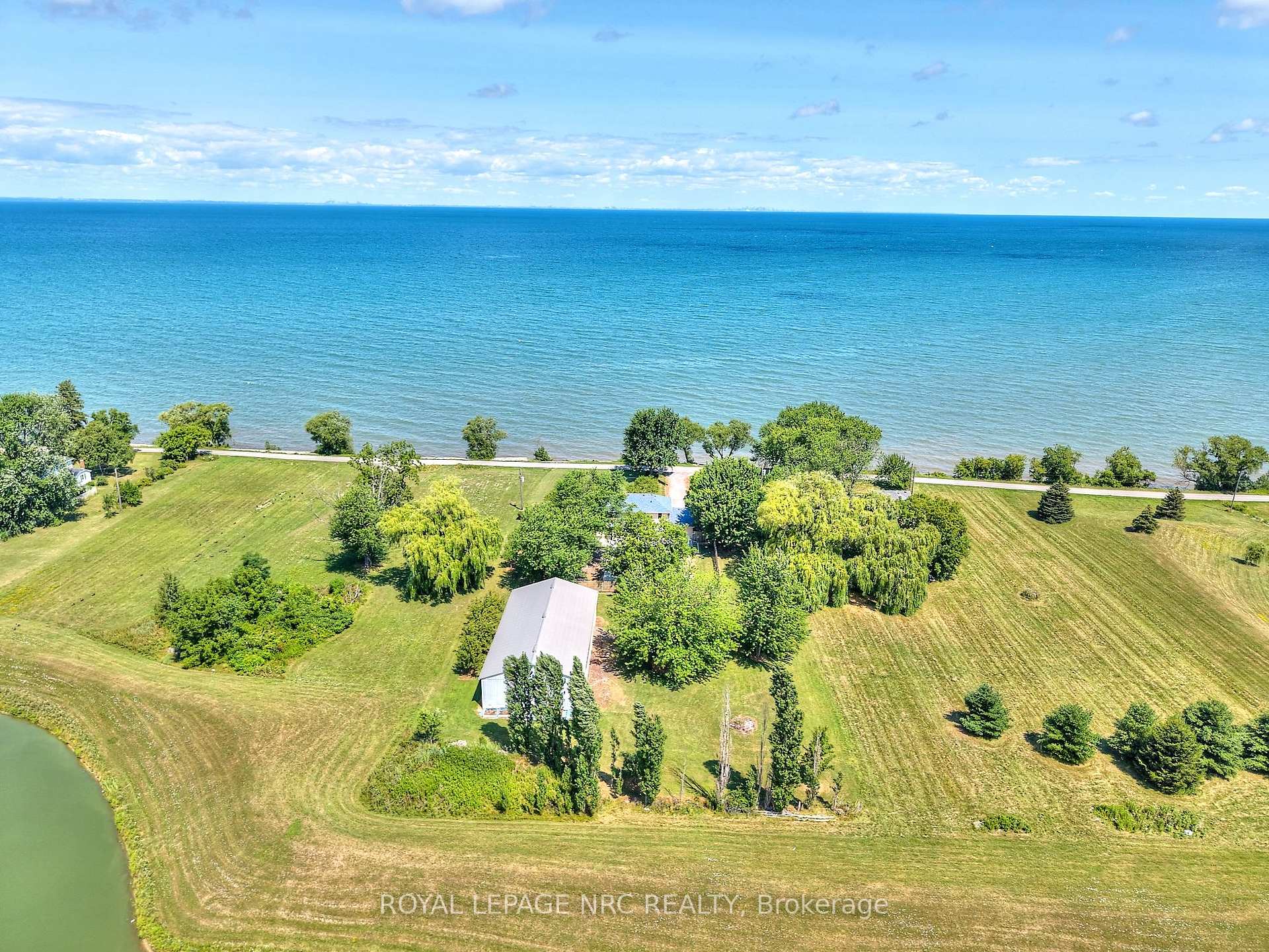 Photo of 4040 Lakeshore Road