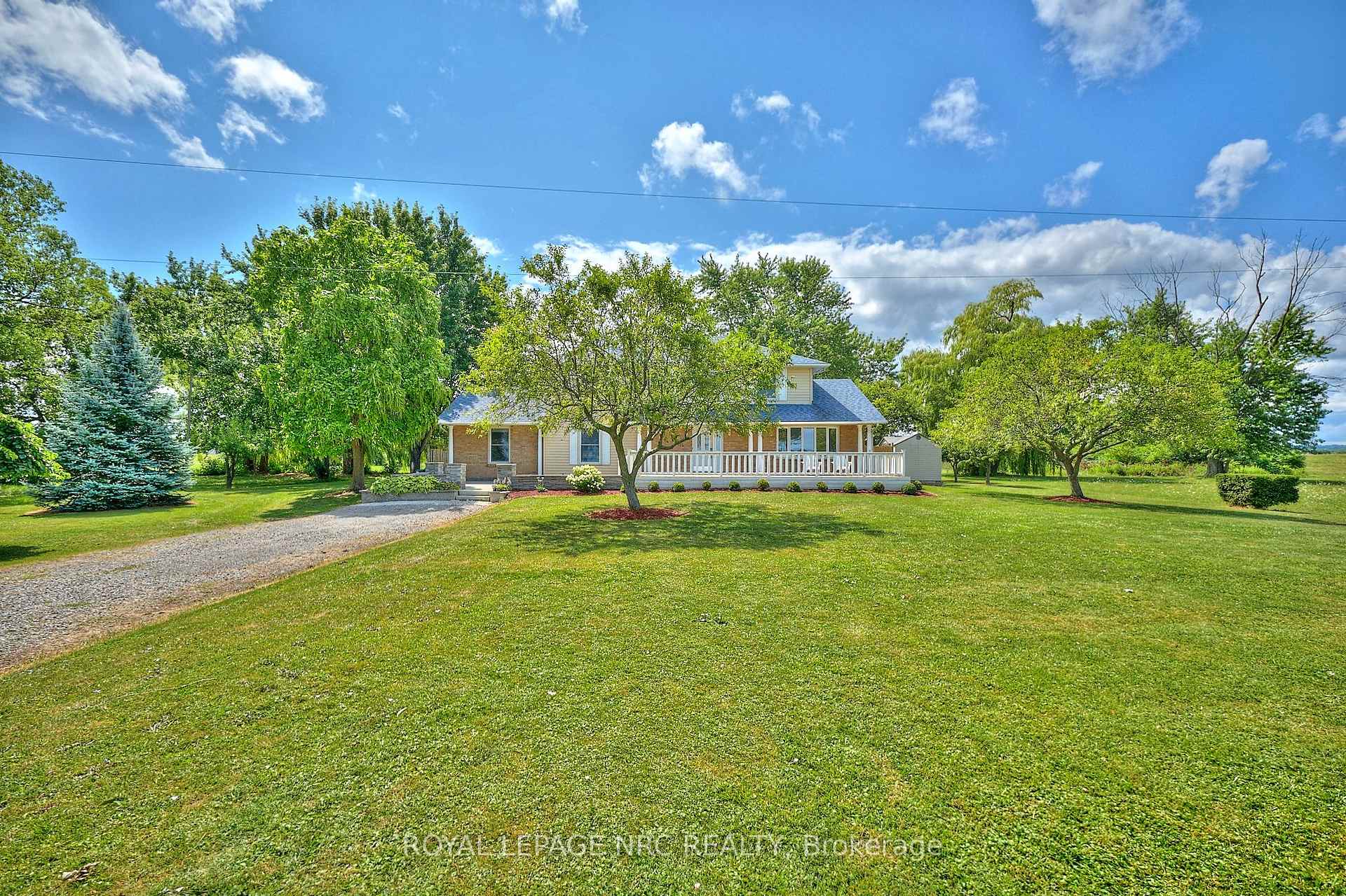 Photo 2 of 4040 Lakeshore Road, Lincoln, Lincoln Lake — HOMEH