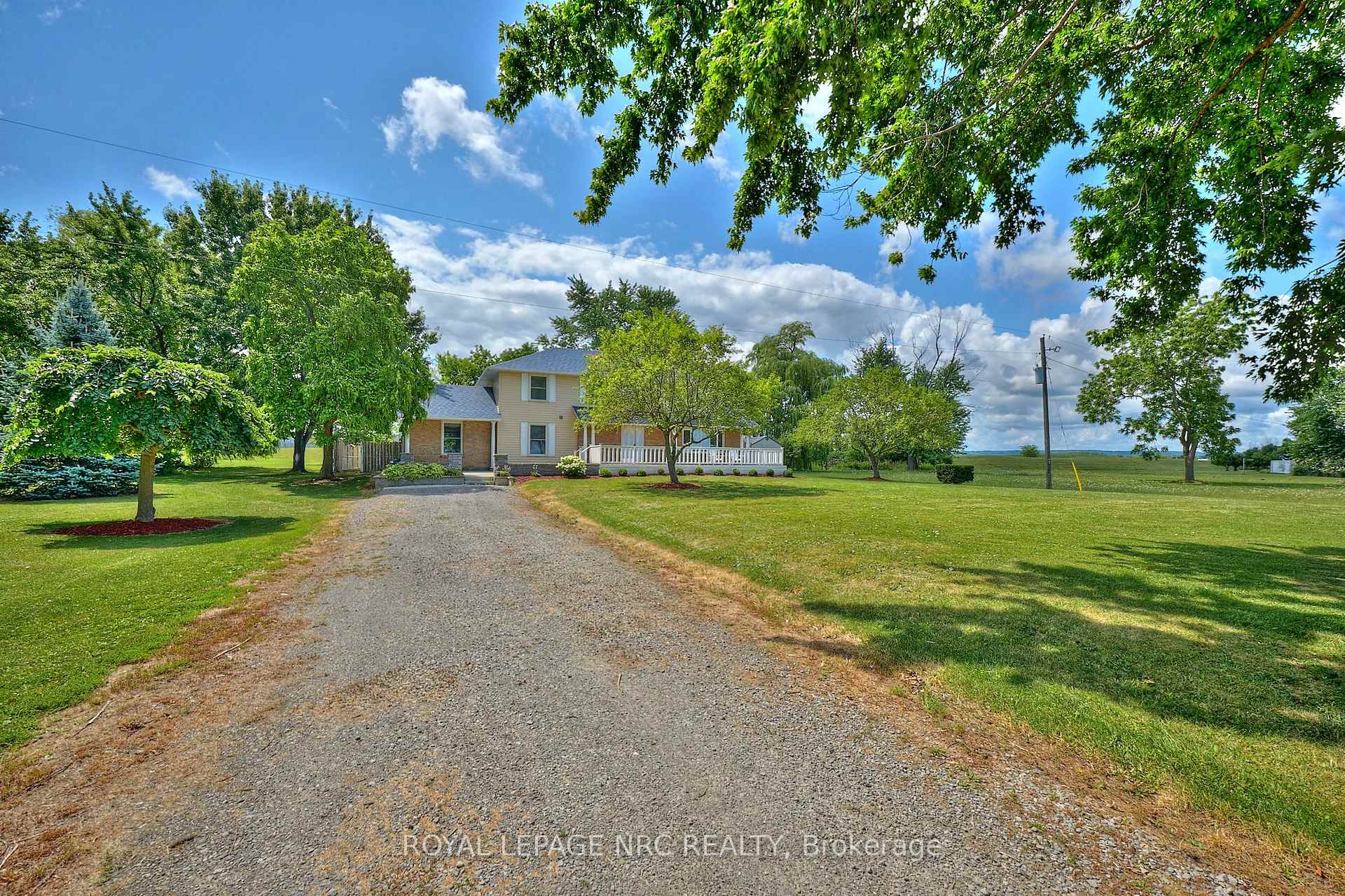Photo 5 of 4040 Lakeshore Road, Lincoln, Lincoln Lake — HOMEH