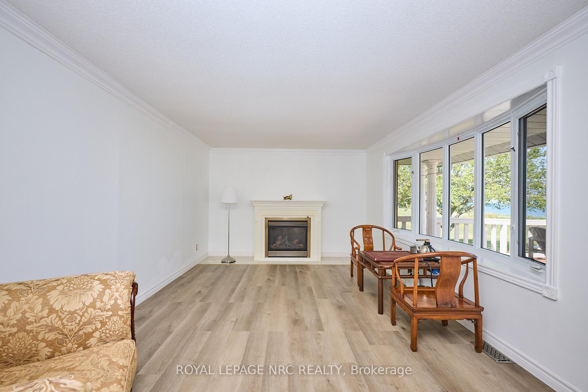 Photo 8 of 4040 Lakeshore Road, Lincoln, Lincoln Lake — HOMEH