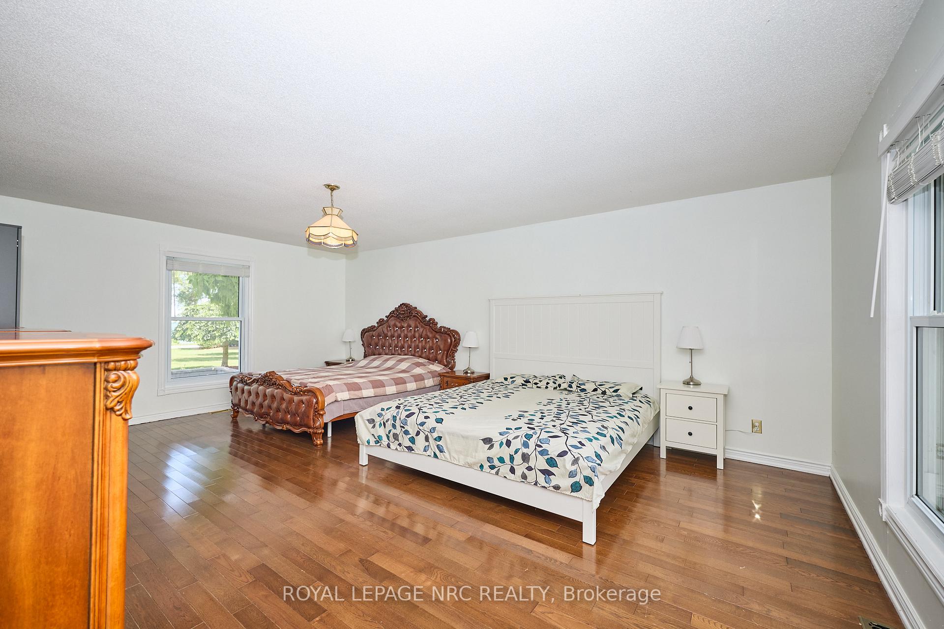 Photo 16 of 4040 Lakeshore Road, Lincoln, Lincoln Lake — HOMEH