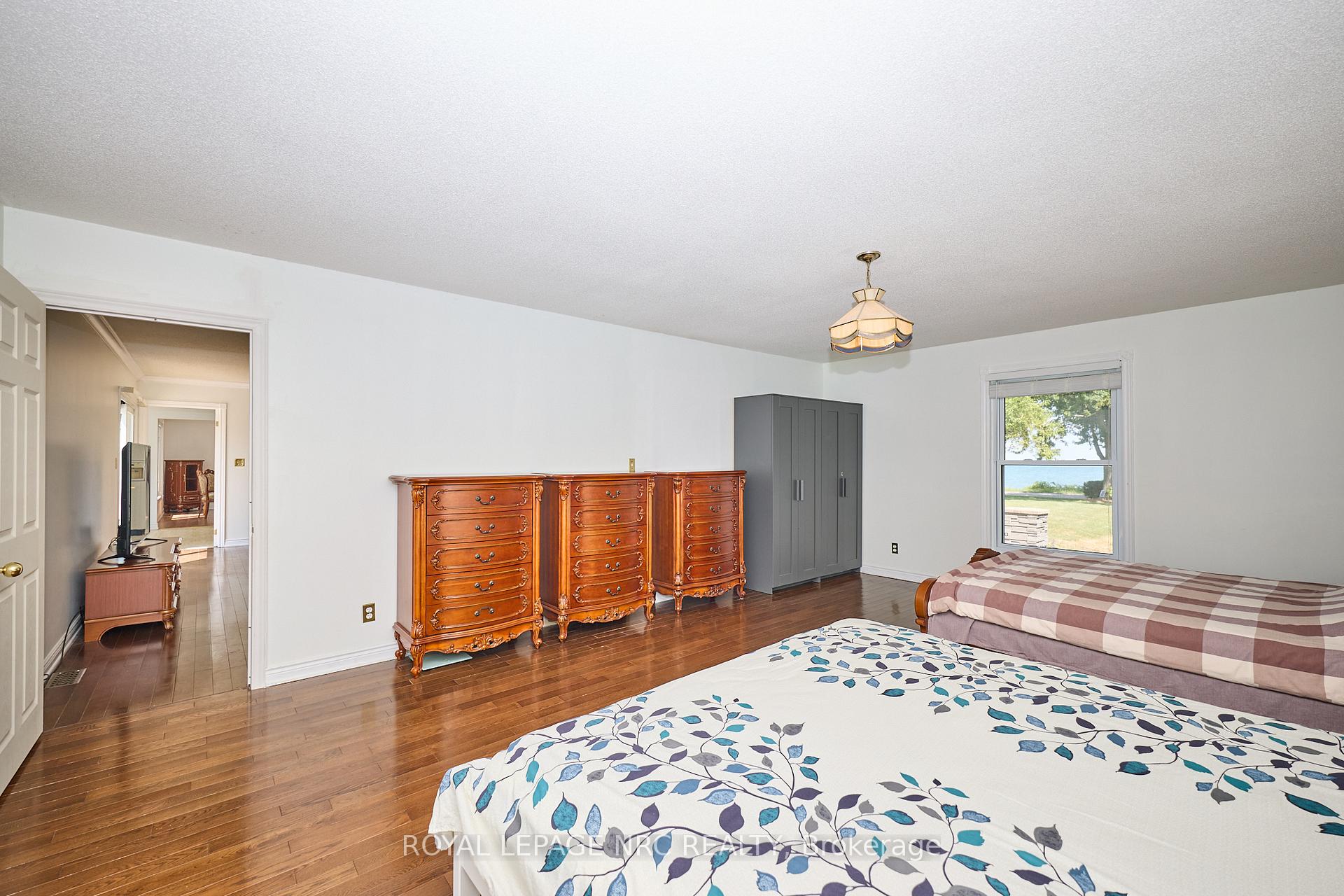 Photo 17 of 4040 Lakeshore Road, Lincoln, Lincoln Lake — HOMEH