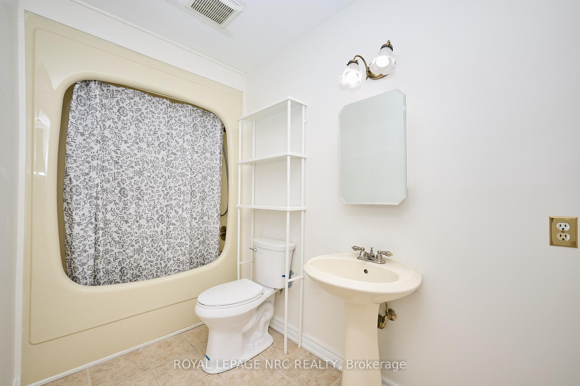 Photo 22 of 4040 Lakeshore Road, Lincoln, Lincoln Lake — HOMEH