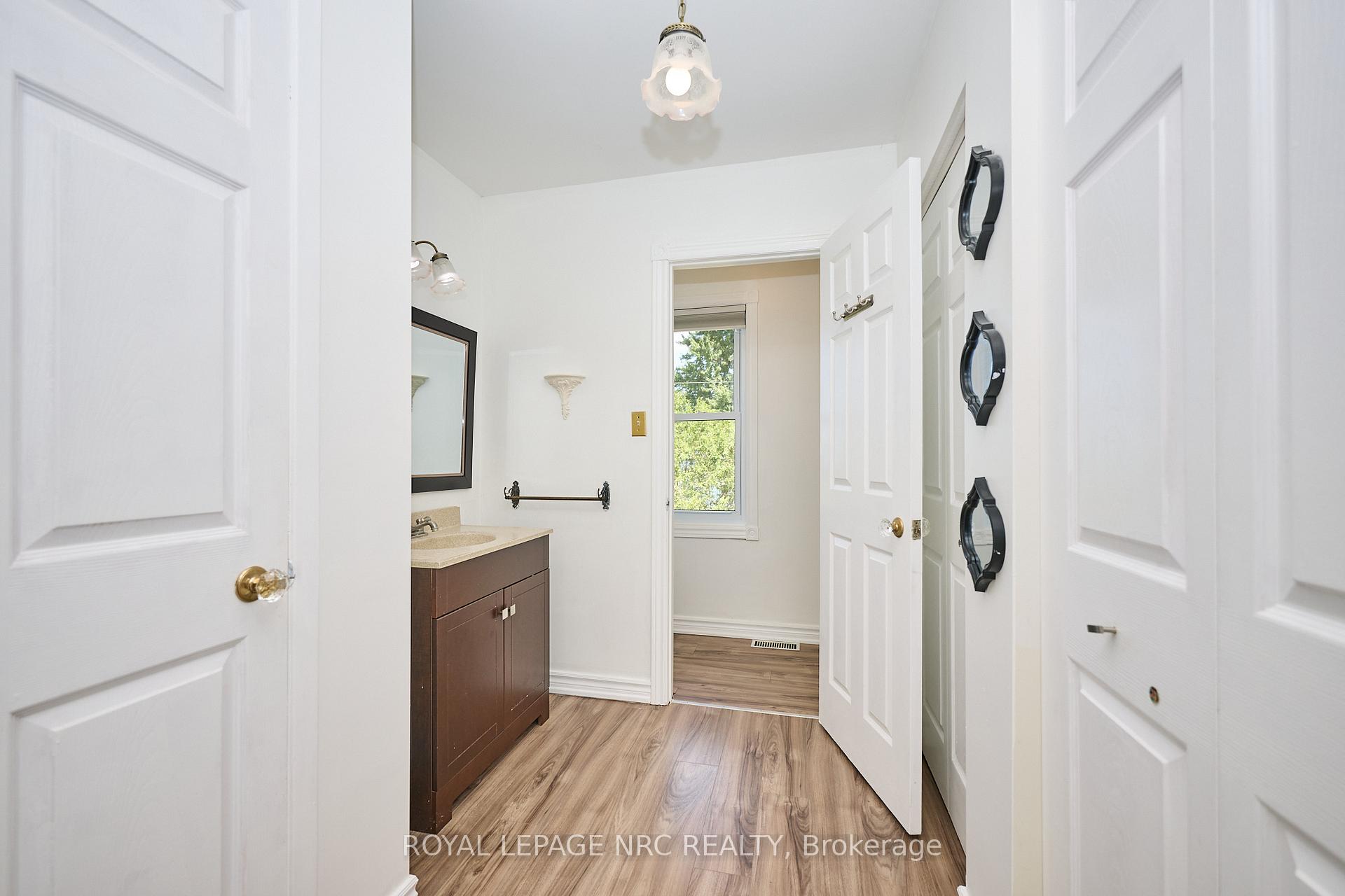 Photo 26 of 4040 Lakeshore Road, Lincoln, Lincoln Lake — HOMEH