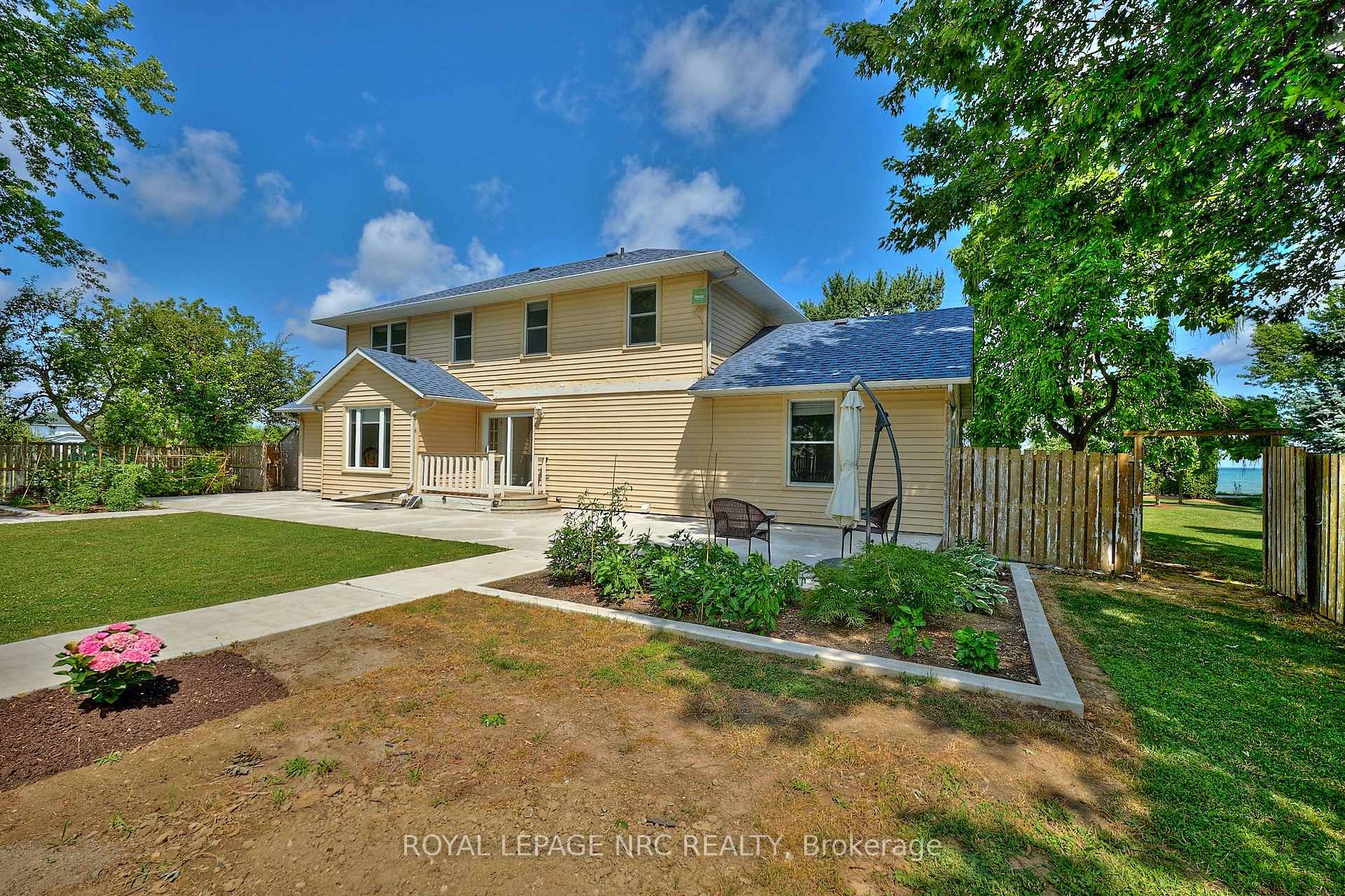 Photo 35 of 4040 Lakeshore Road, Lincoln, Lincoln Lake — HOMEH