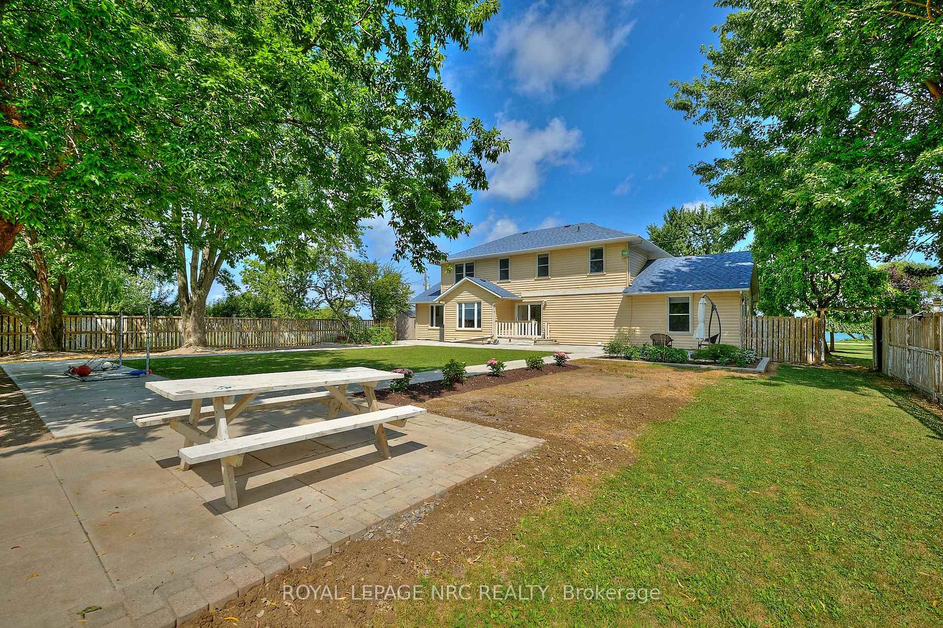Photo 36 of 4040 Lakeshore Road, Lincoln, Lincoln Lake — HOMEH