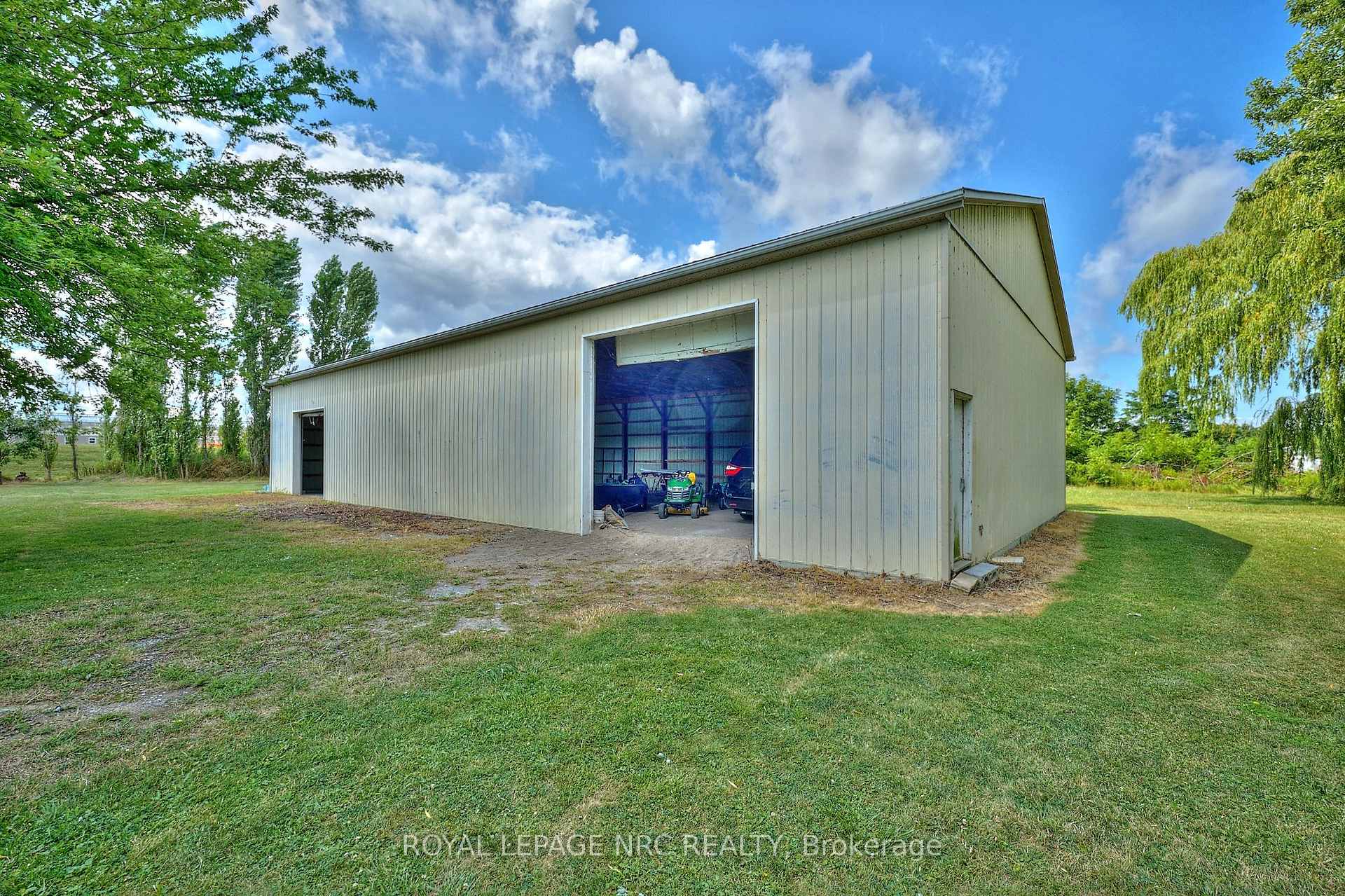 Photo 38 of 4040 Lakeshore Road, Lincoln, Lincoln Lake — HOMEH