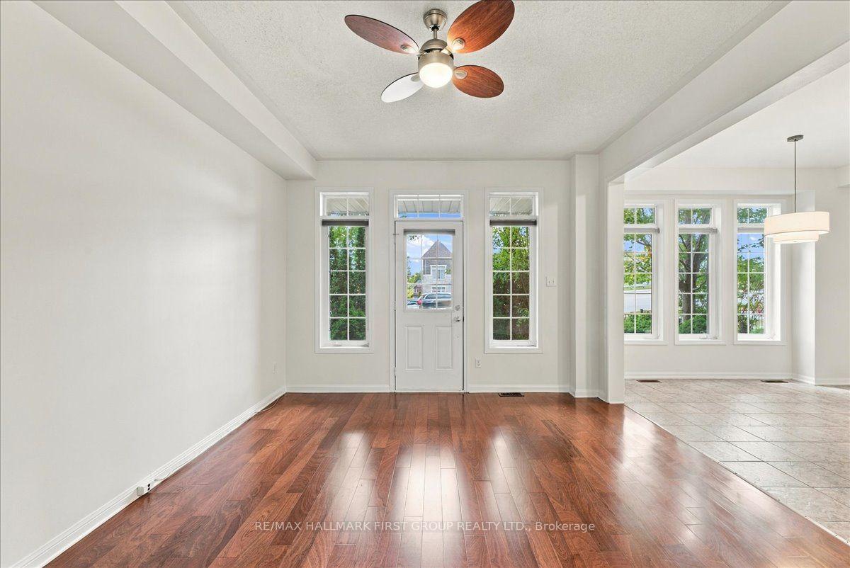 Photo 7 of 57 Barkdale Way, Whitby, Pringle Creek — HOMEH