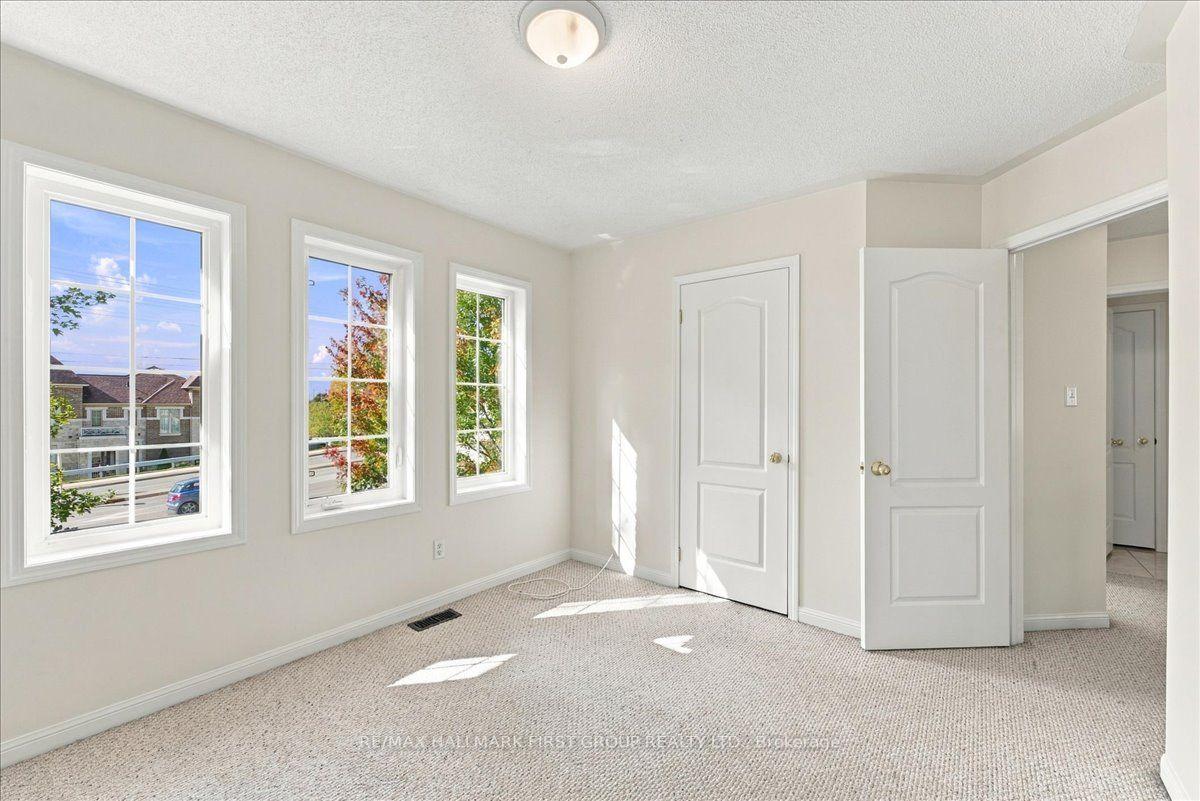 Photo 25 of 57 Barkdale Way, Whitby, Pringle Creek — HOMEH