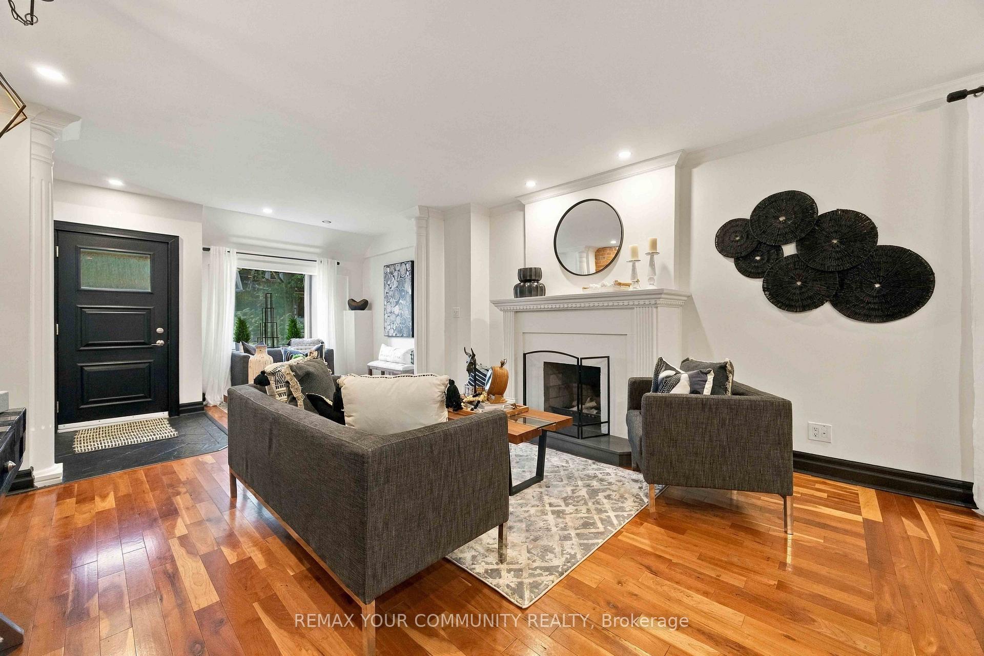 Photo 9 of 263 Waverley Road, Toronto, The Beaches — HOMEH