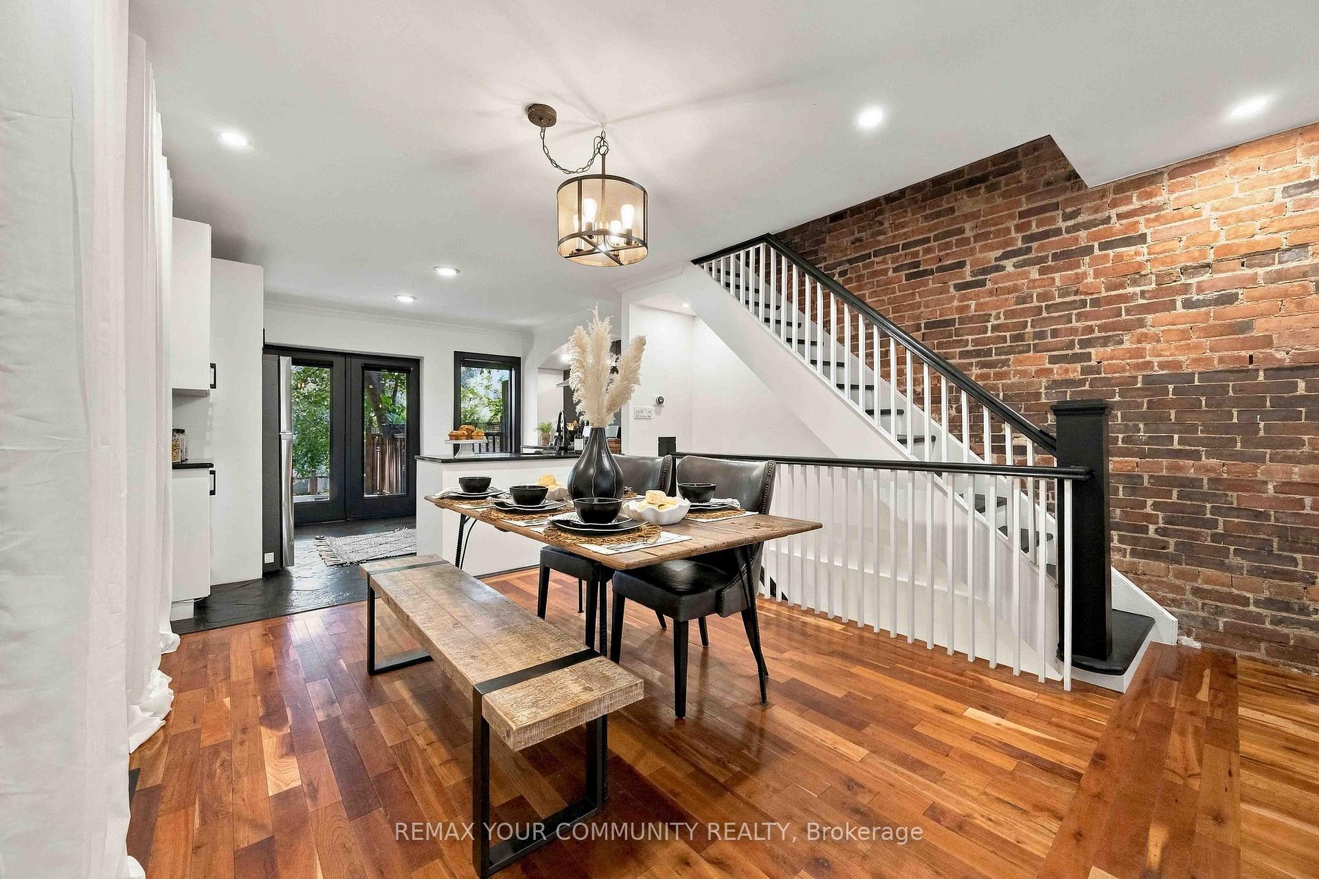 Photo 10 of 263 Waverley Road, Toronto, The Beaches — HOMEH